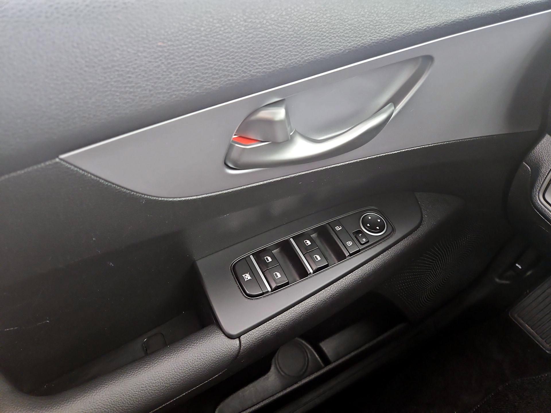 Thumbnail: 2024 Kia Forte - 12