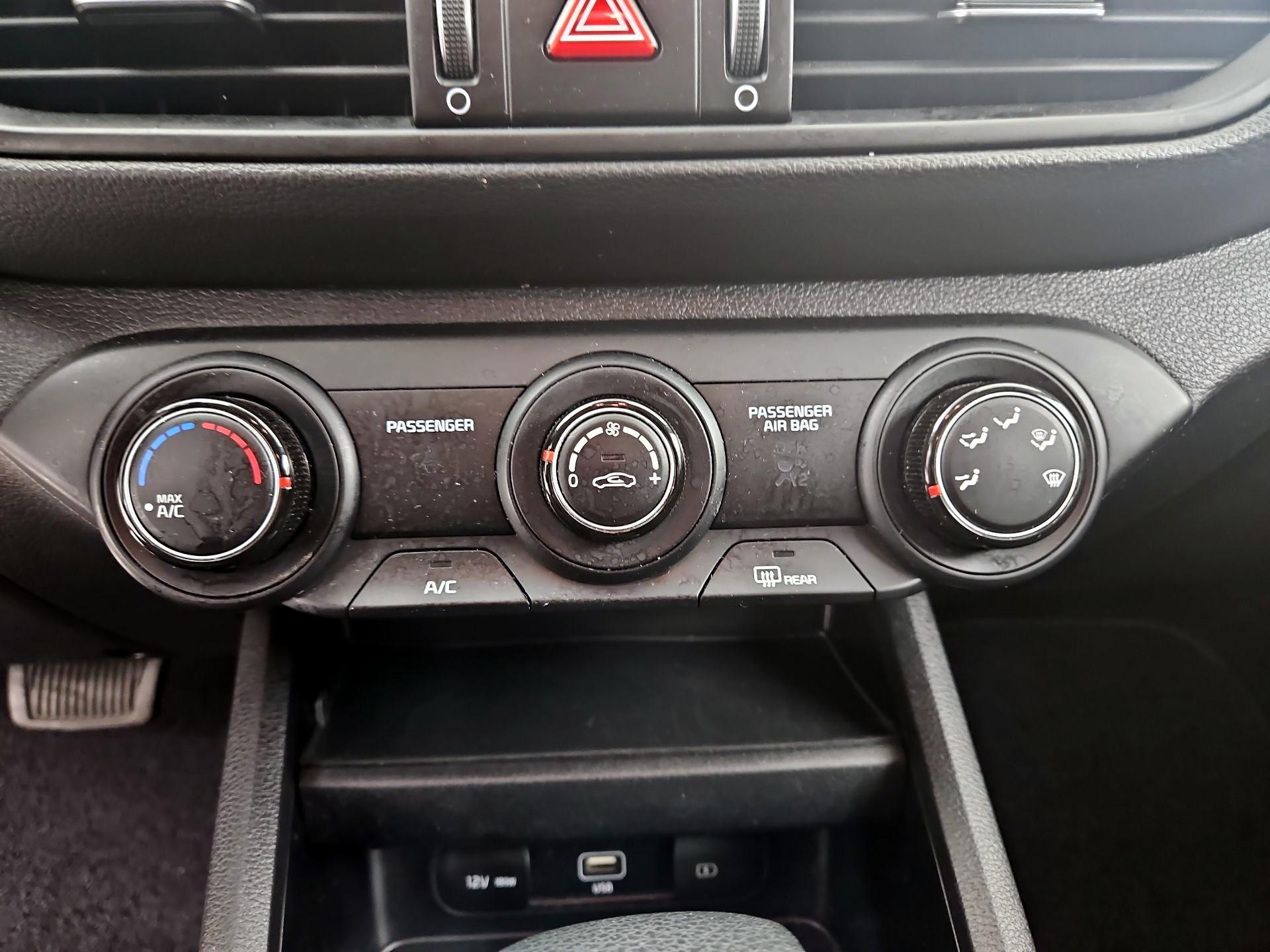 Thumbnail: 2024 Kia Forte - 16