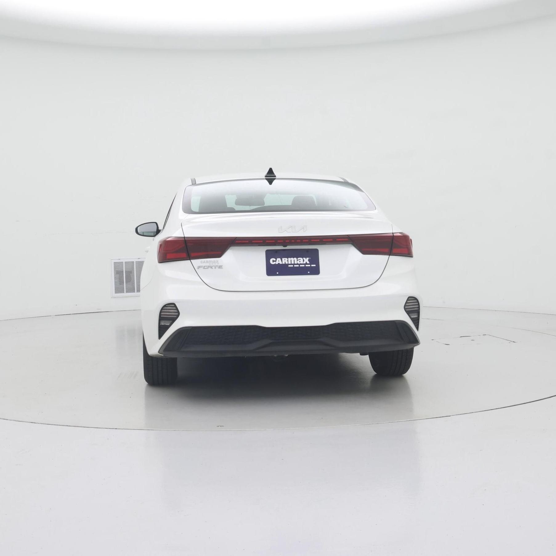 Thumbnail: 2024 Kia Forte - 6