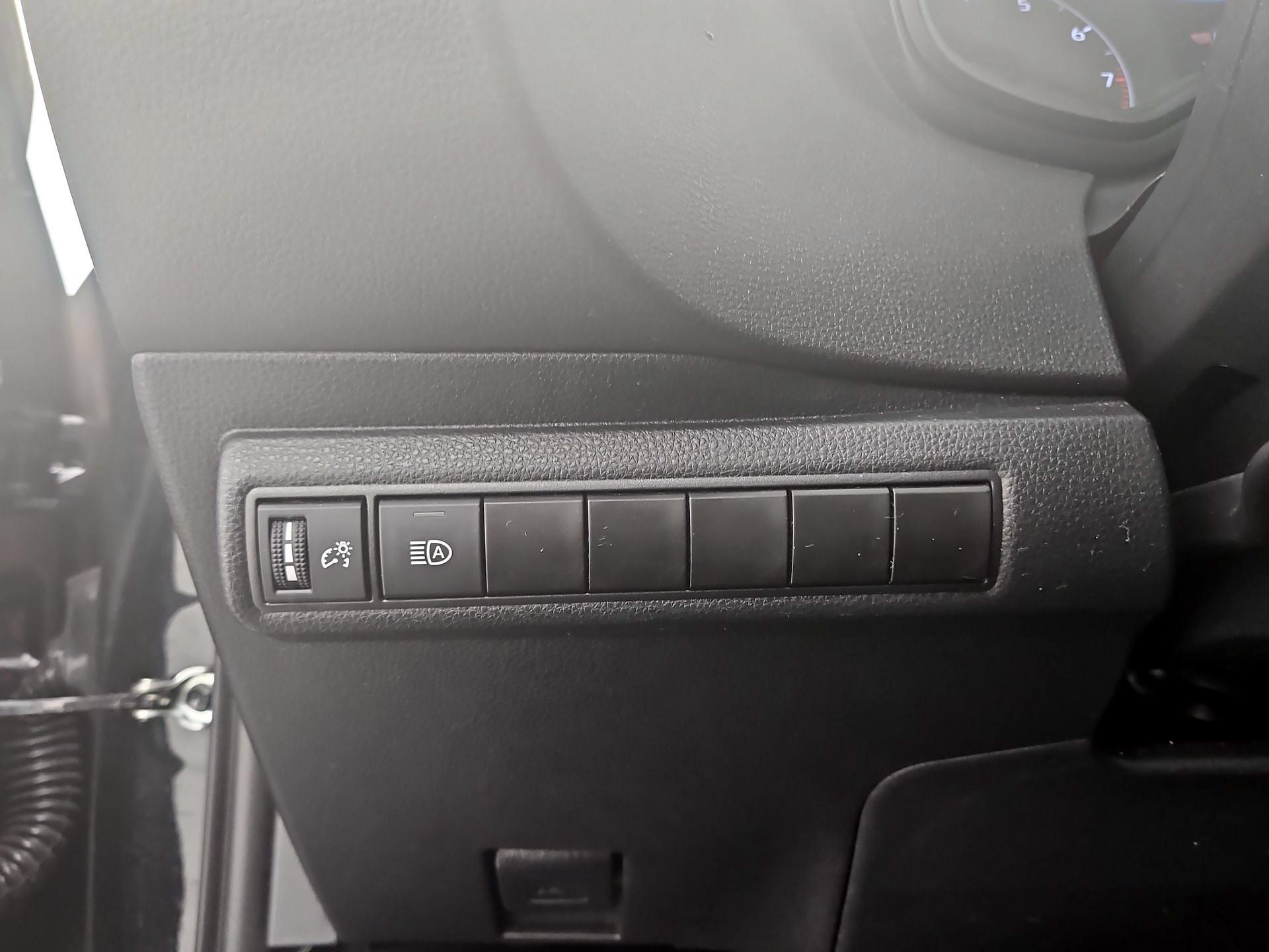 Thumbnail: 2025 Toyota Corolla - 13