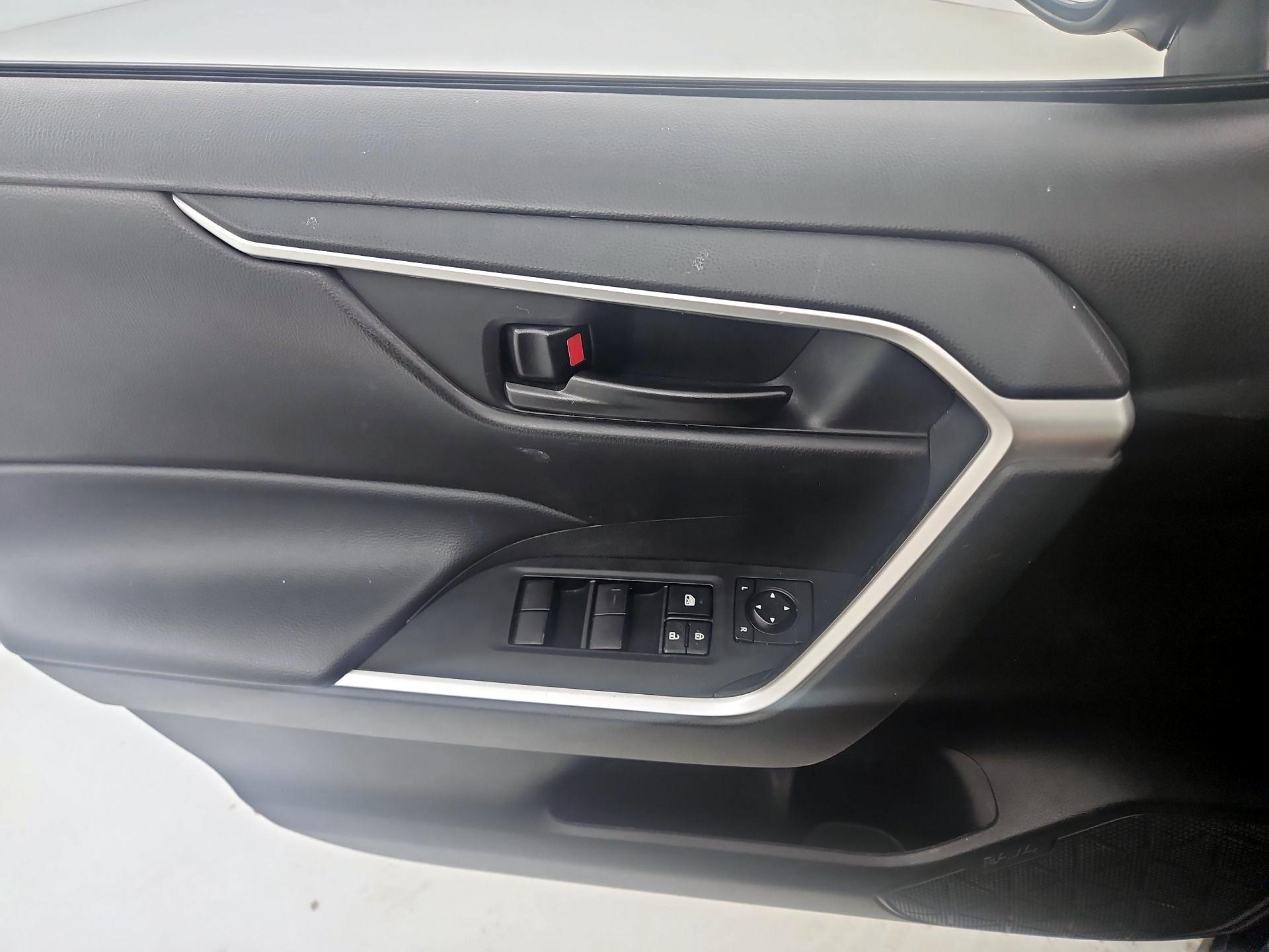 Thumbnail: 2024 Toyota RAV4 - 12