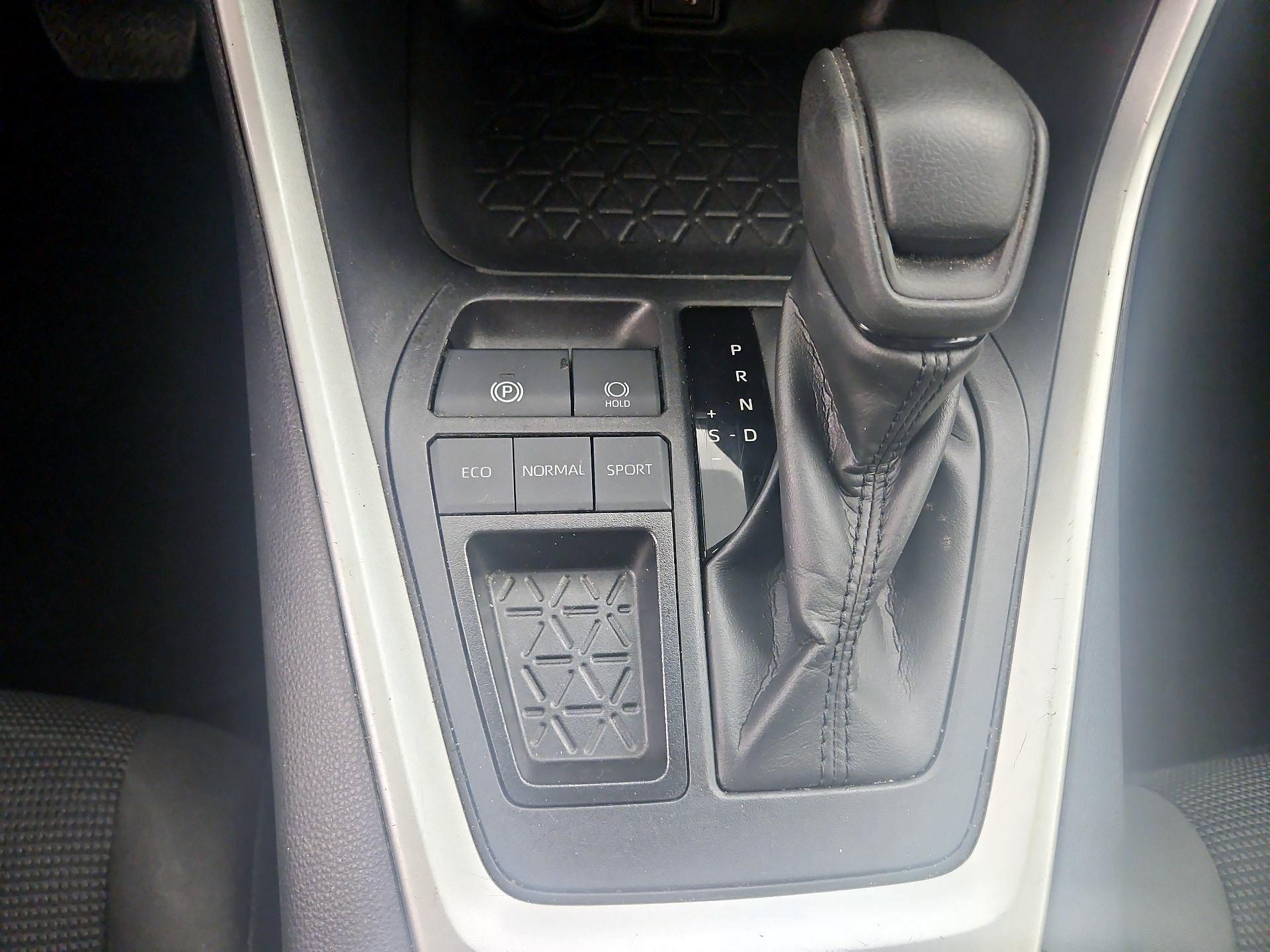 Thumbnail: 2024 Toyota RAV4 - 17