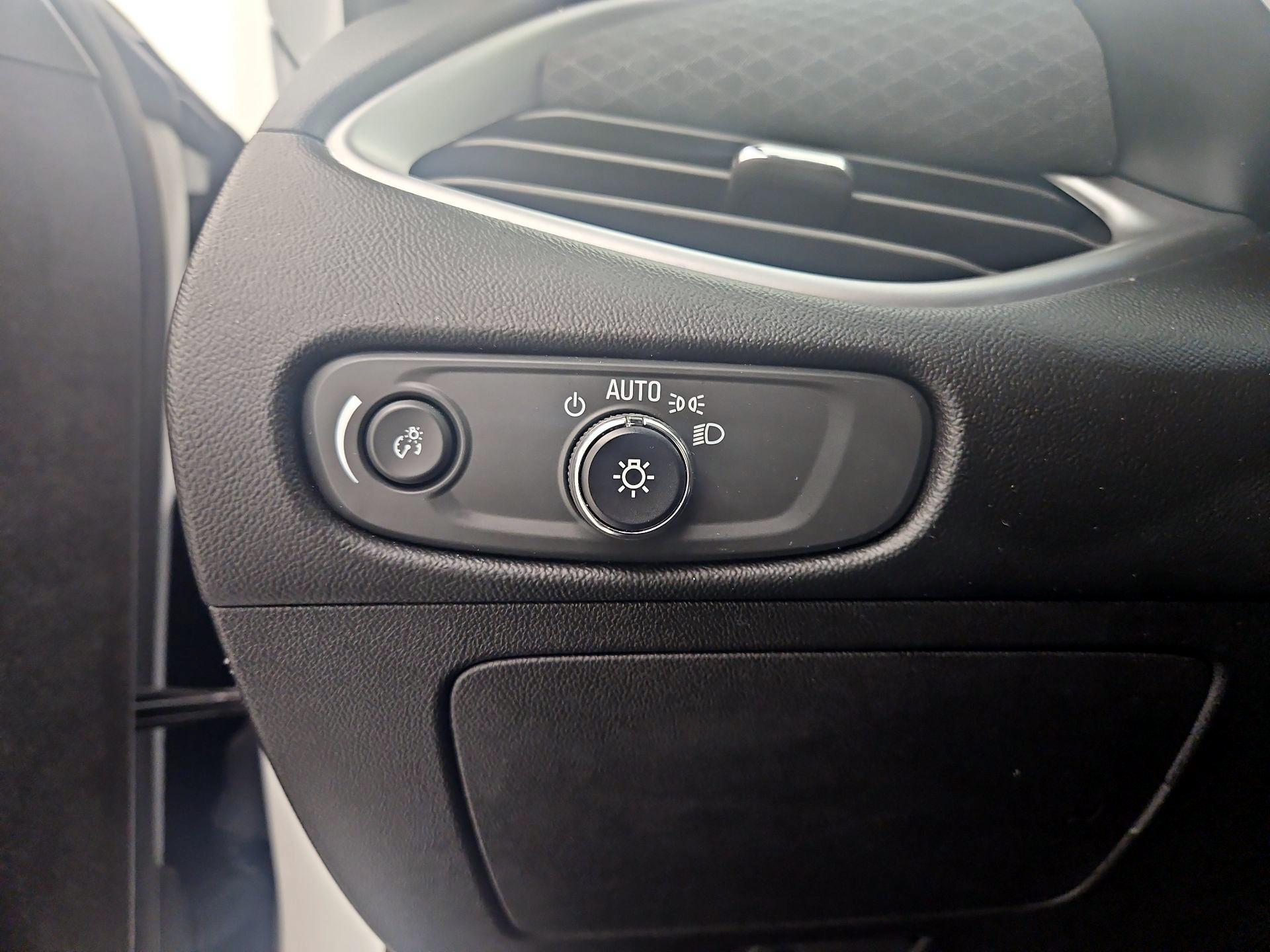 Thumbnail: 2024 Chevrolet Malibu - 13