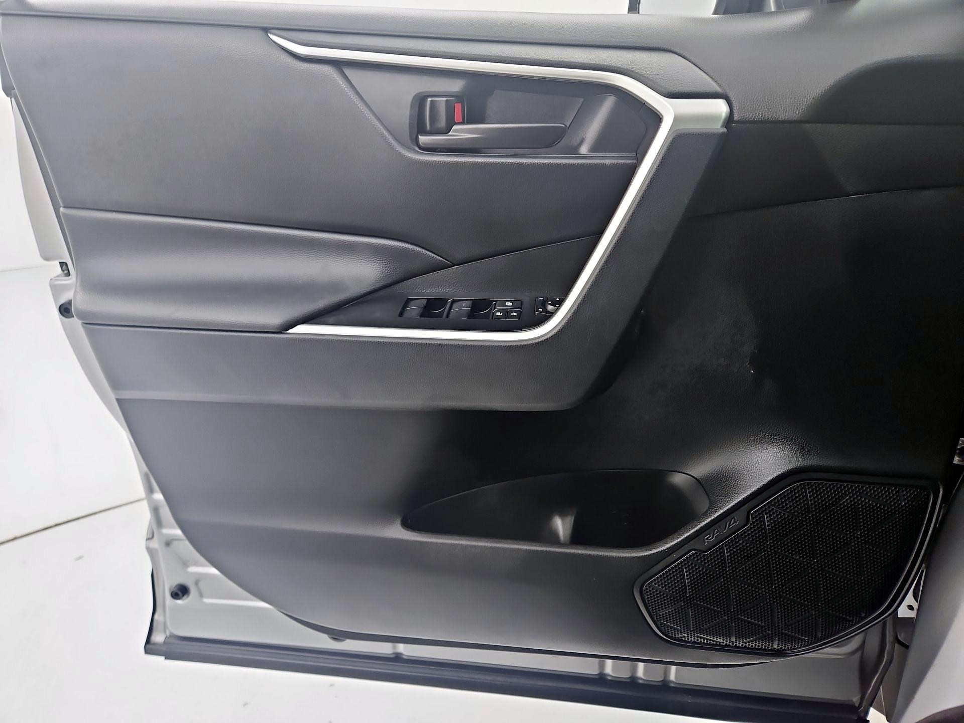 Thumbnail: 2024 Toyota RAV4 - 12