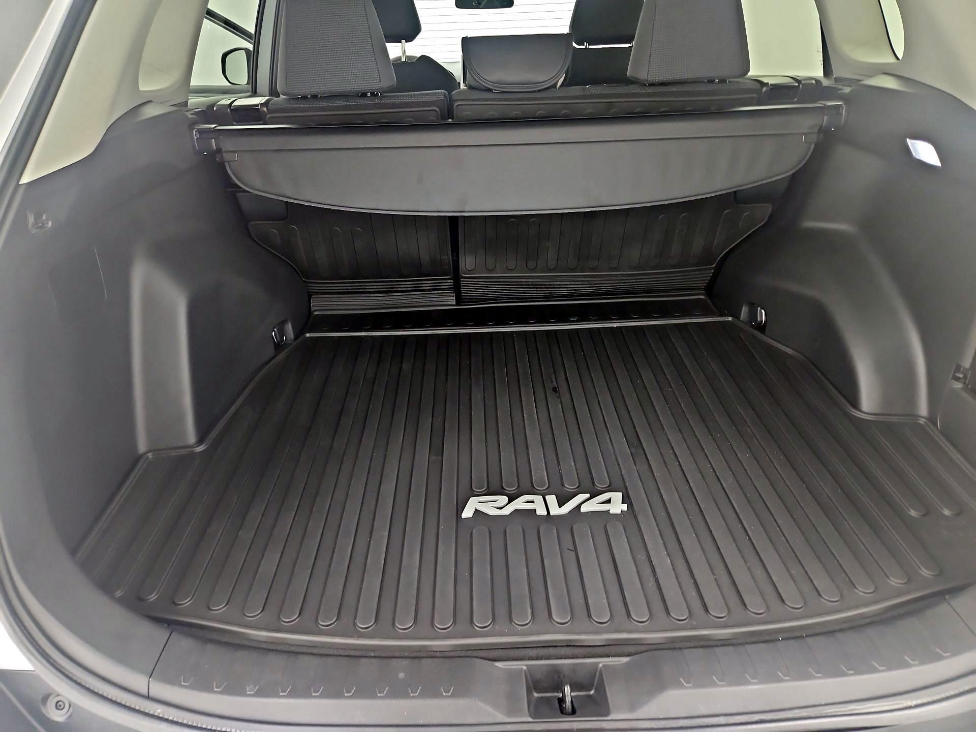 Thumbnail: 2024 Toyota RAV4 - 20