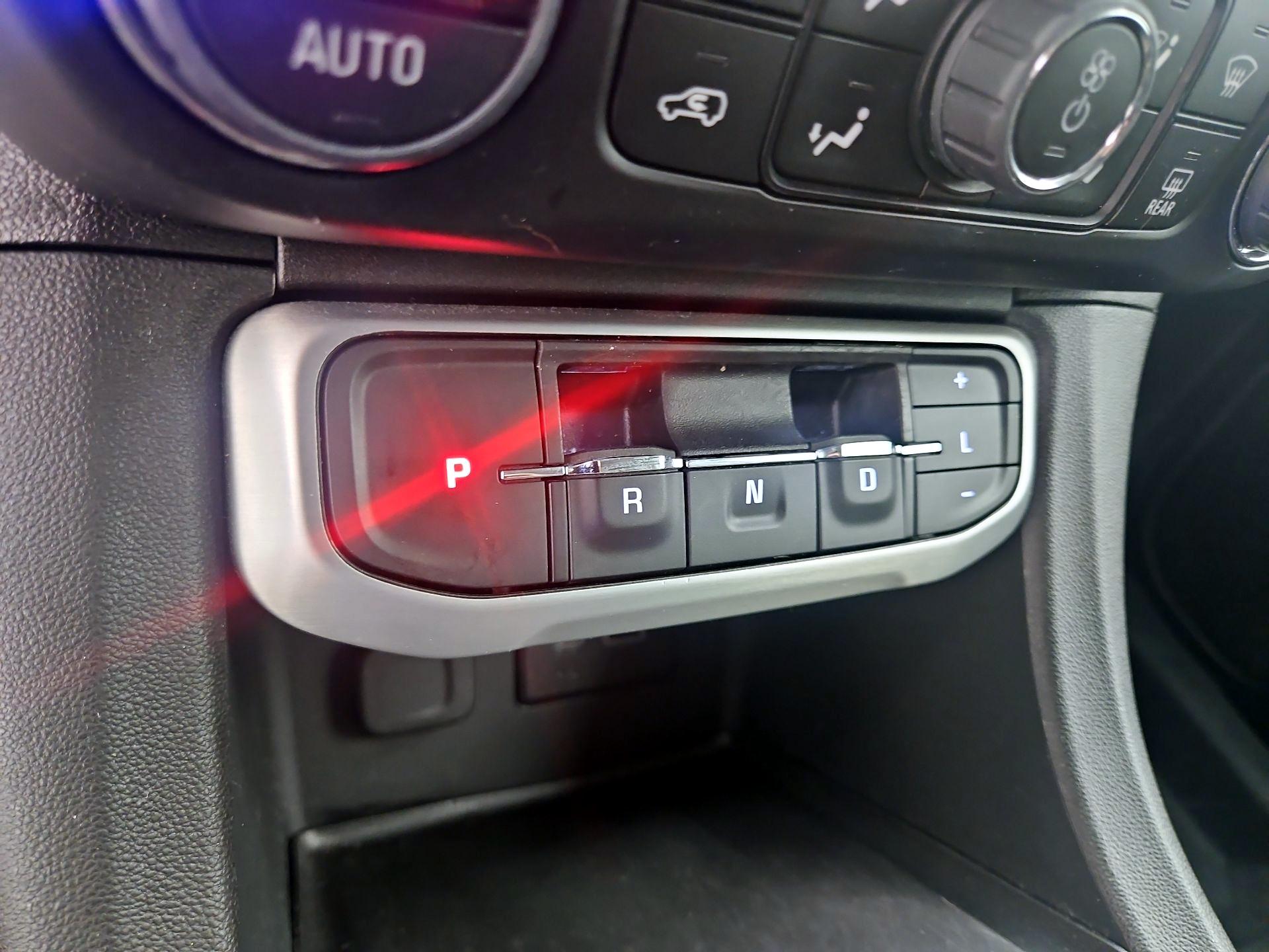 Thumbnail: 2023 GMC Acadia - 17