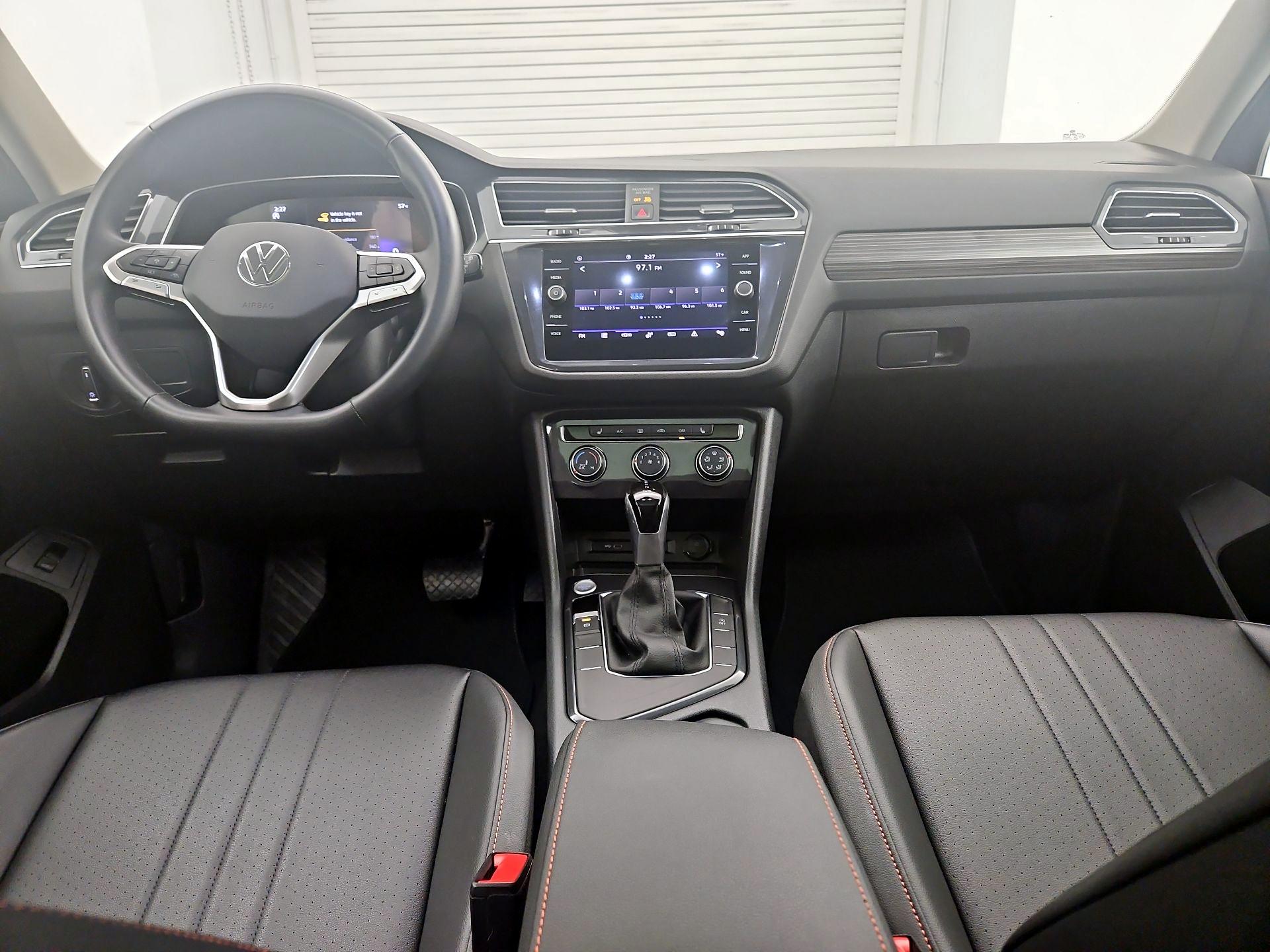 Thumbnail: 2024 Volkswagen Tiguan - 9