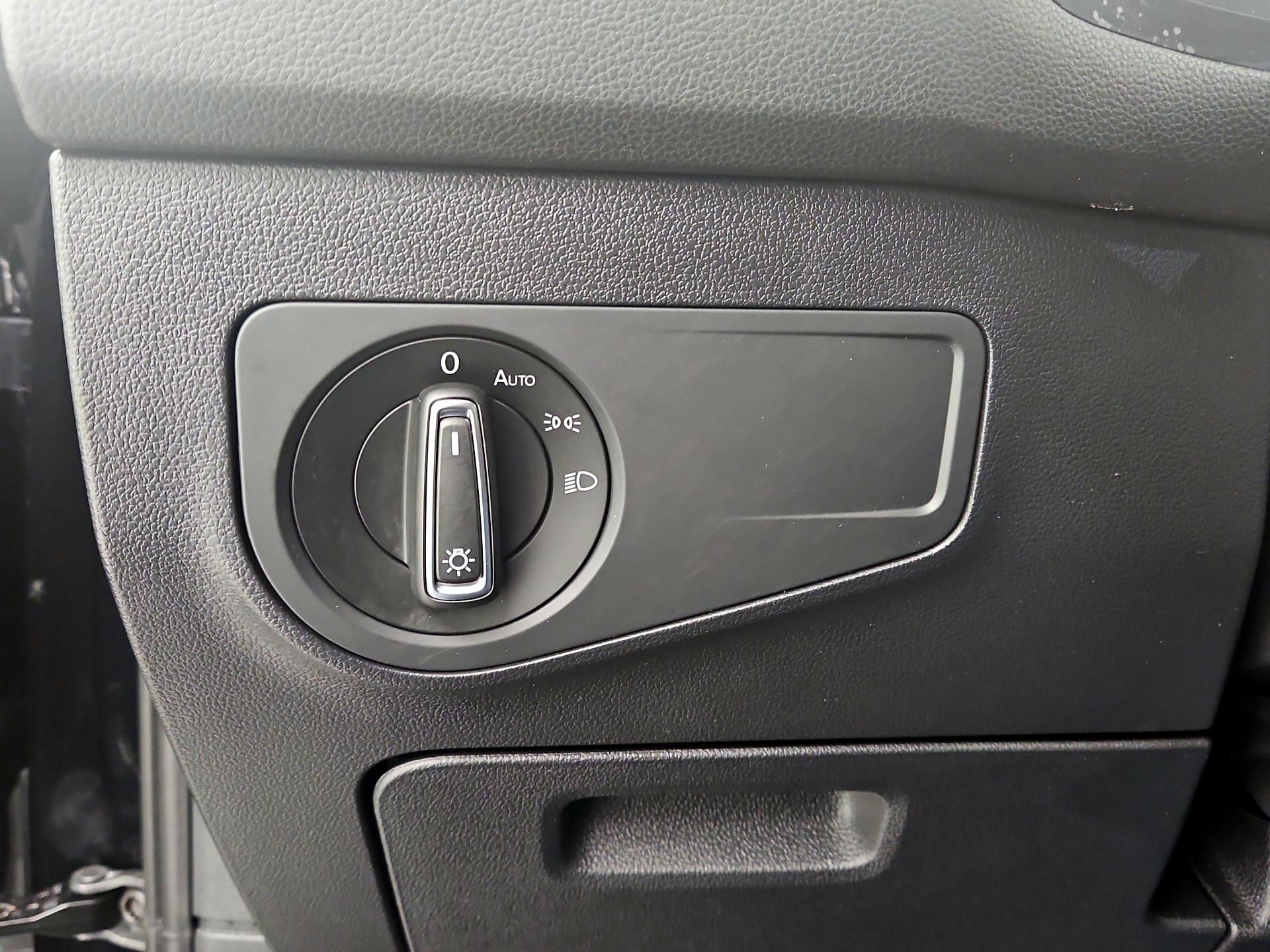 Thumbnail: 2024 Volkswagen Tiguan - 13