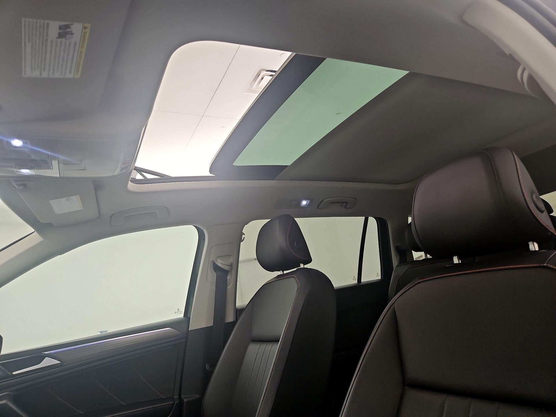 Thumbnail: 2024 Volkswagen Tiguan - 19