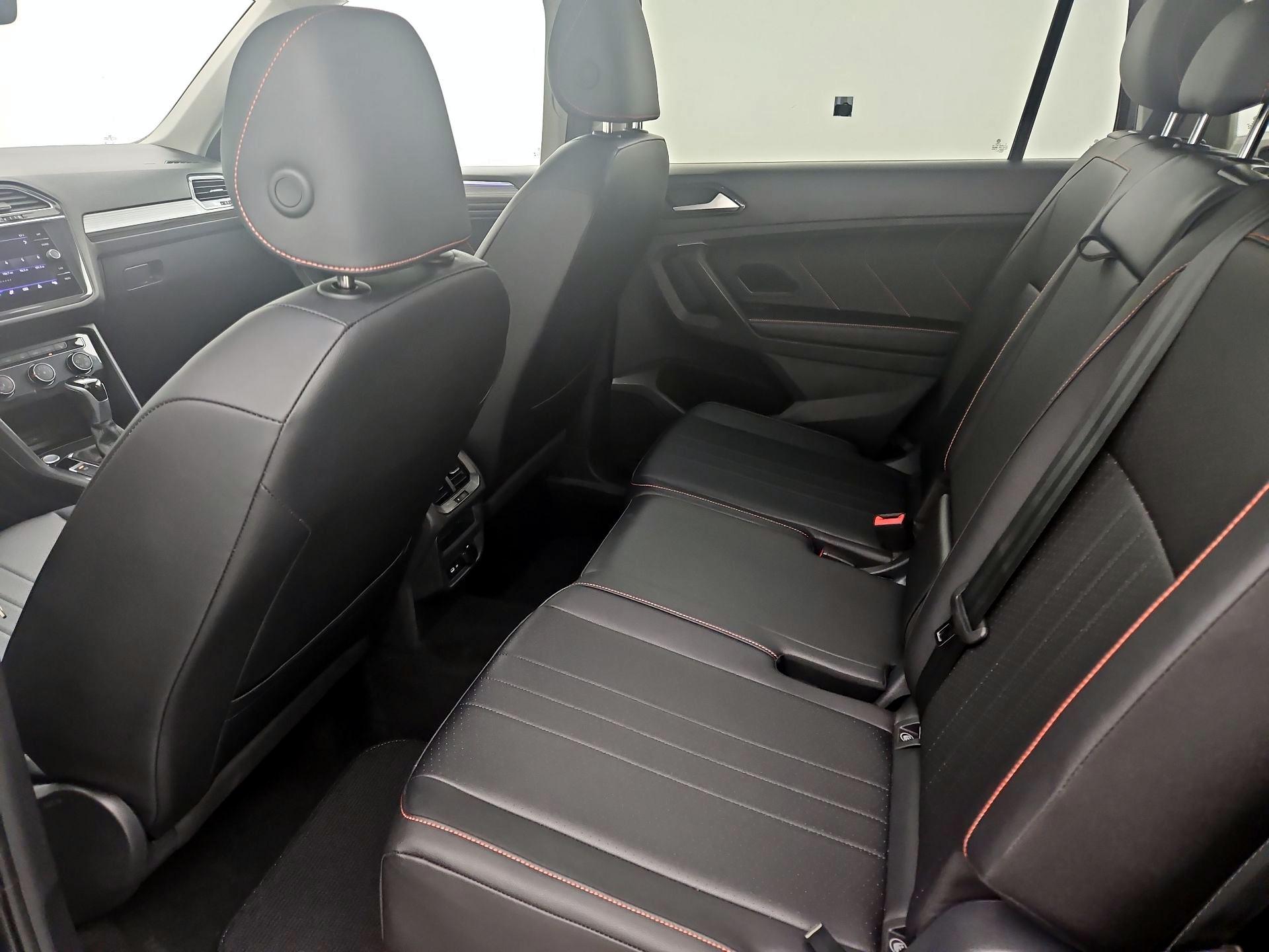 Thumbnail: 2024 Volkswagen Tiguan - 20