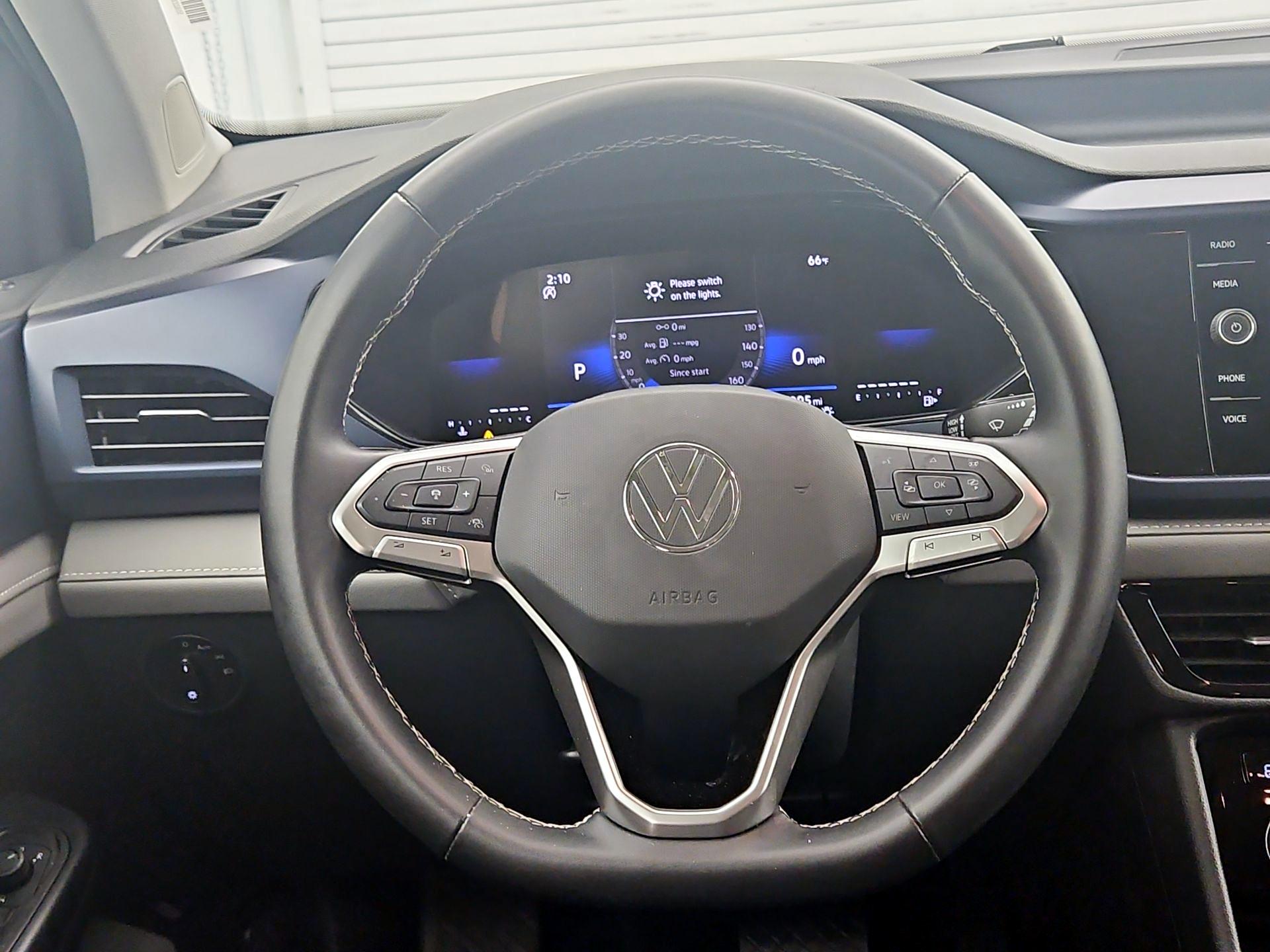 Thumbnail: 2024 Volkswagen Taos - 10