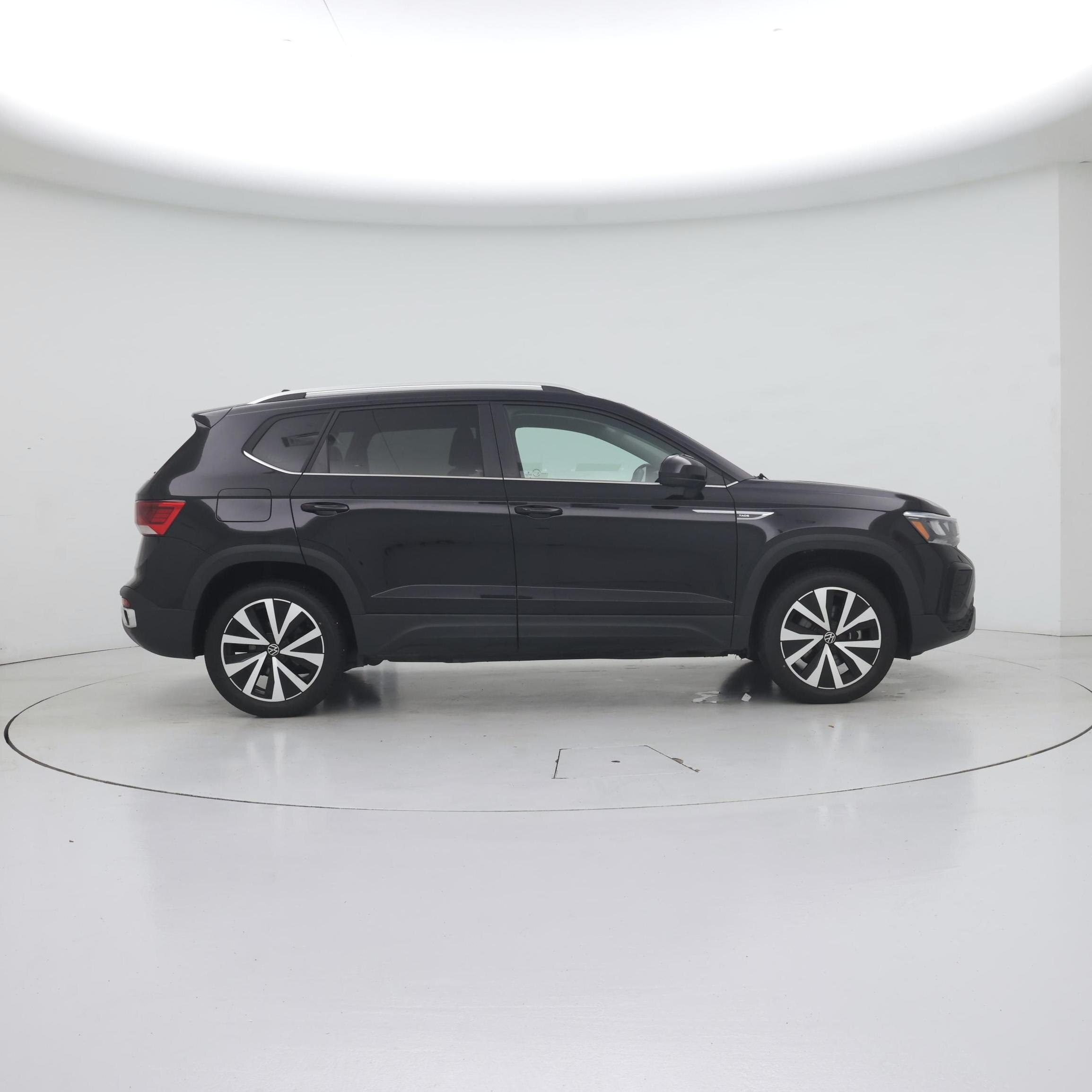 Thumbnail: 2024 Volkswagen Taos - 7