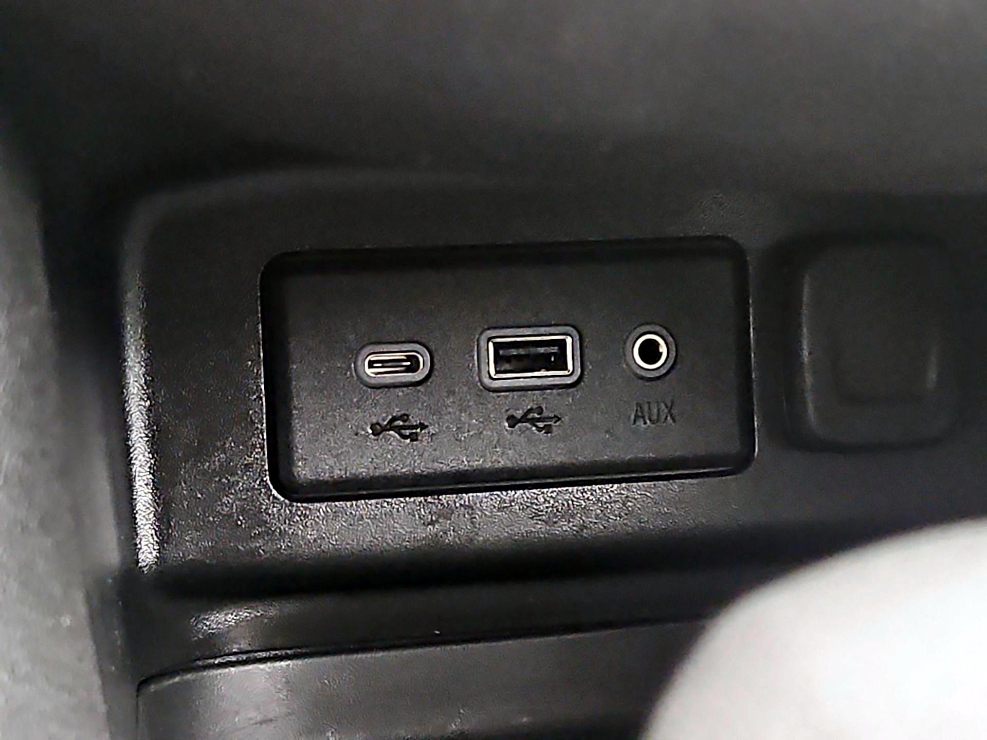 Thumbnail: 2023 Chevrolet Equinox - 18