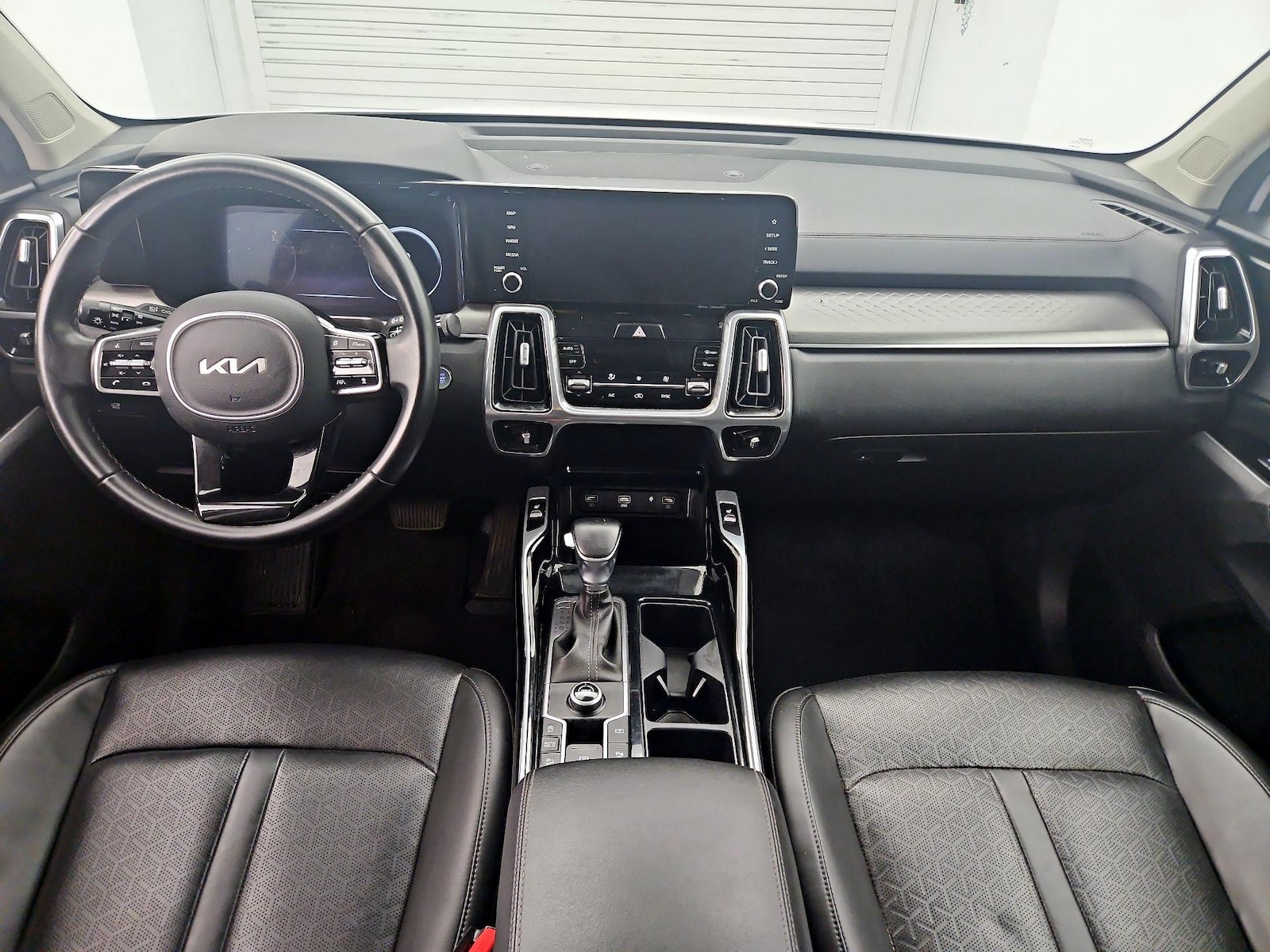 2023 Kia Sorento SX - Photo 10