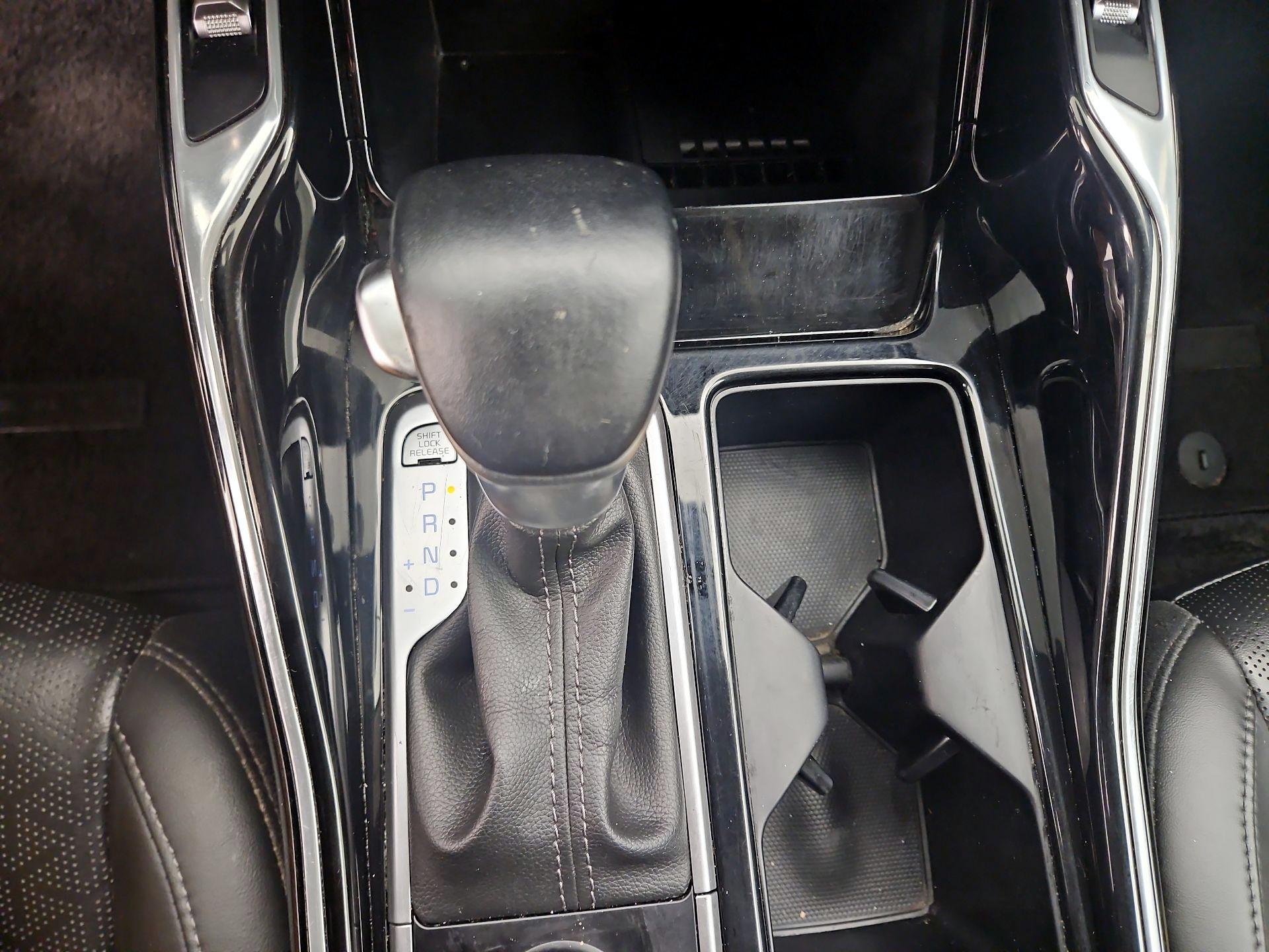 Thumbnail: 2023 Kia Sorento - 18