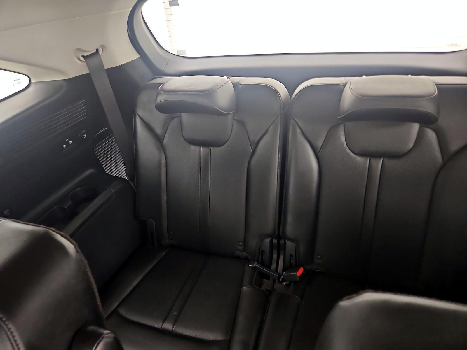 2023 Kia Sorento SX - Photo 23