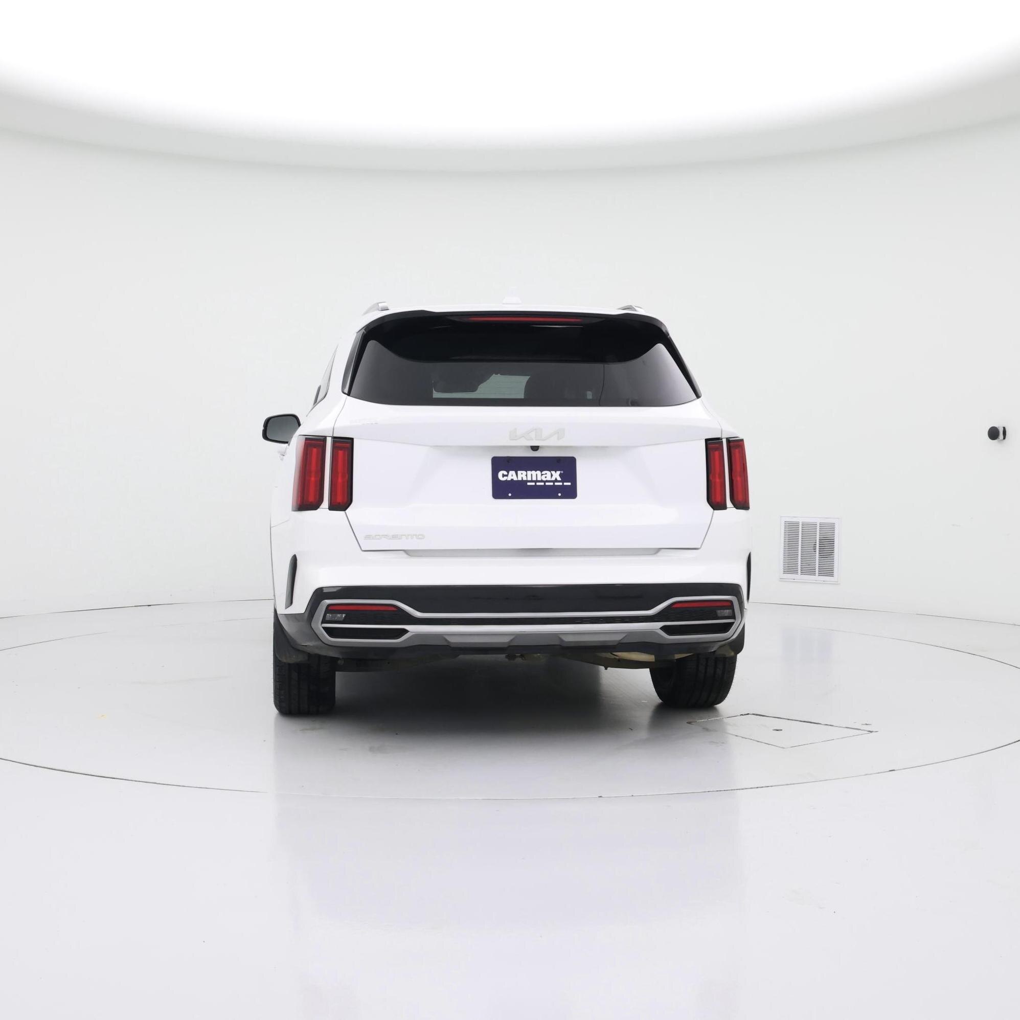 Thumbnail: 2023 Kia Sorento - 6