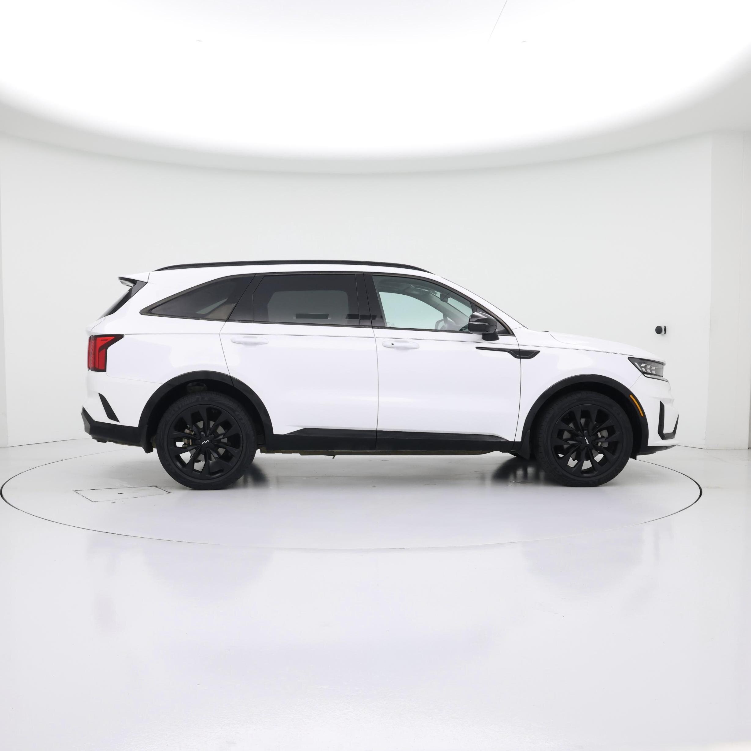 Thumbnail: 2023 Kia Sorento - 7