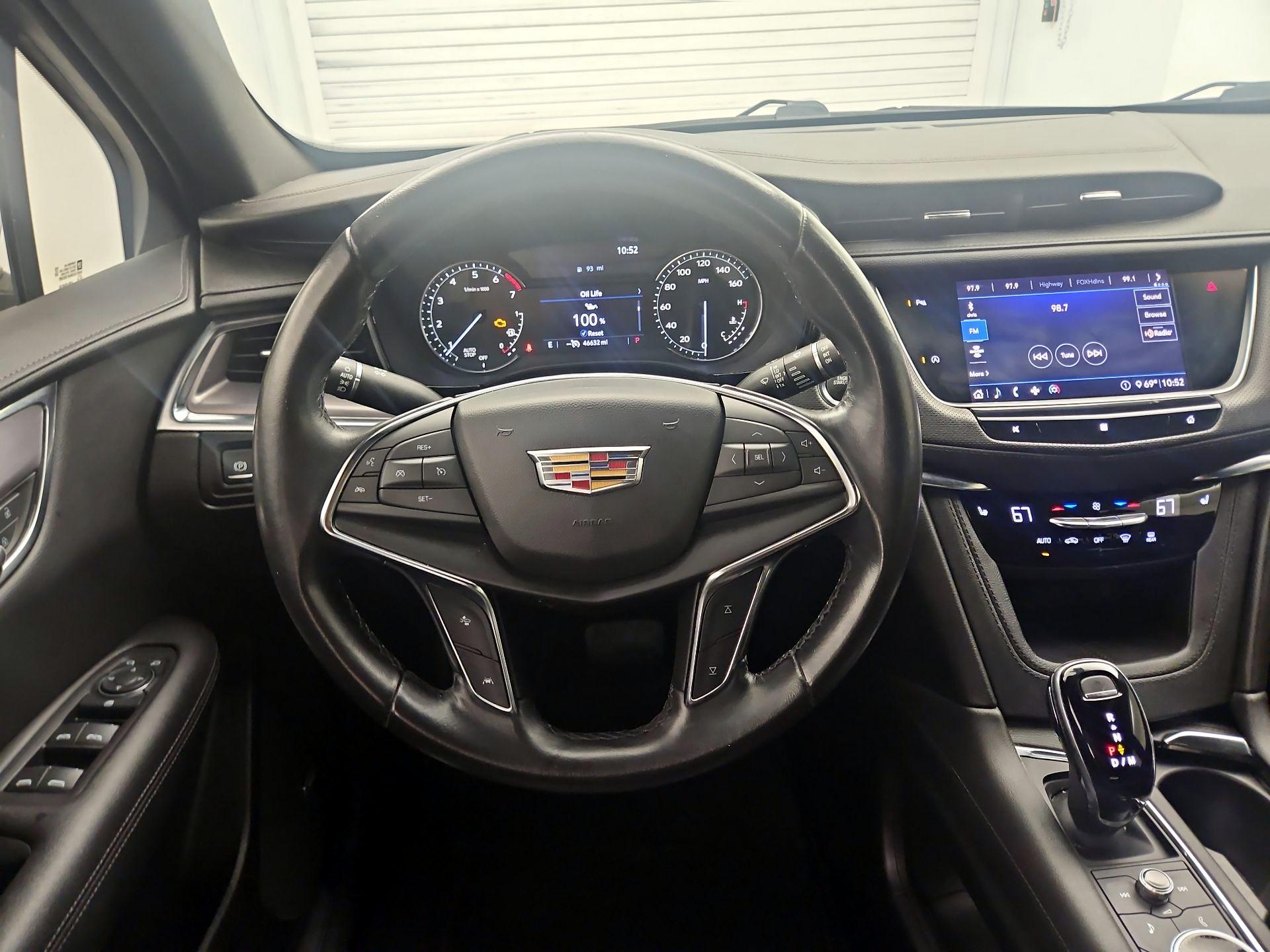 Thumbnail: 2020 Cadillac XT5 - 10