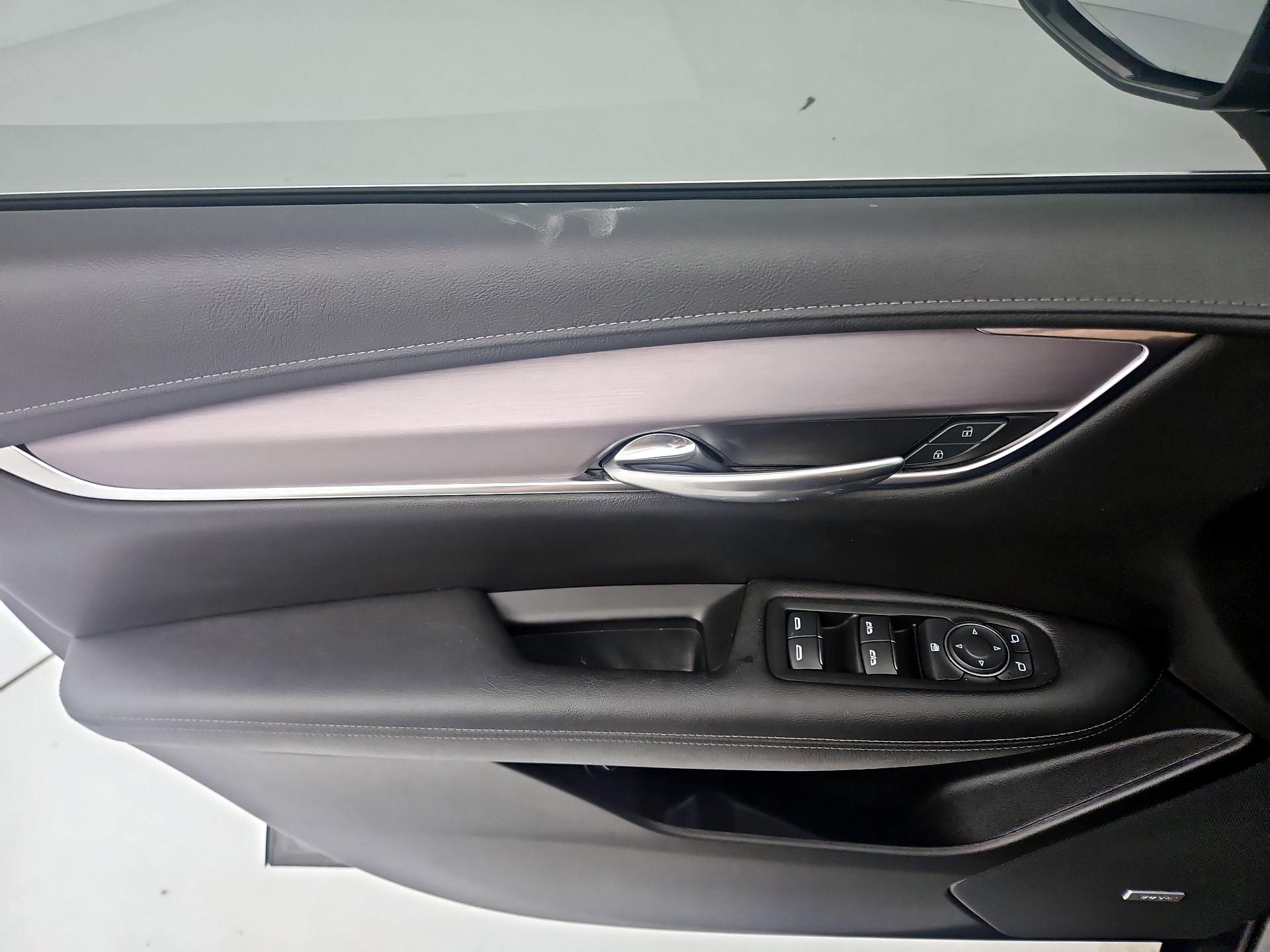 Thumbnail: 2020 Cadillac XT5 - 12