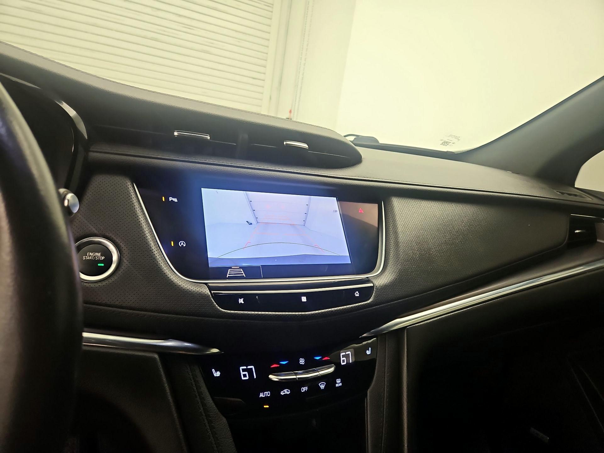 Thumbnail: 2020 Cadillac XT5 - 14