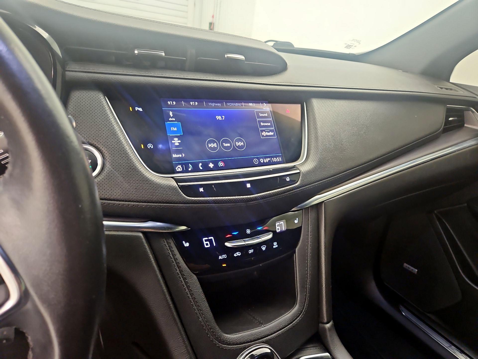 Thumbnail: 2020 Cadillac XT5 - 15