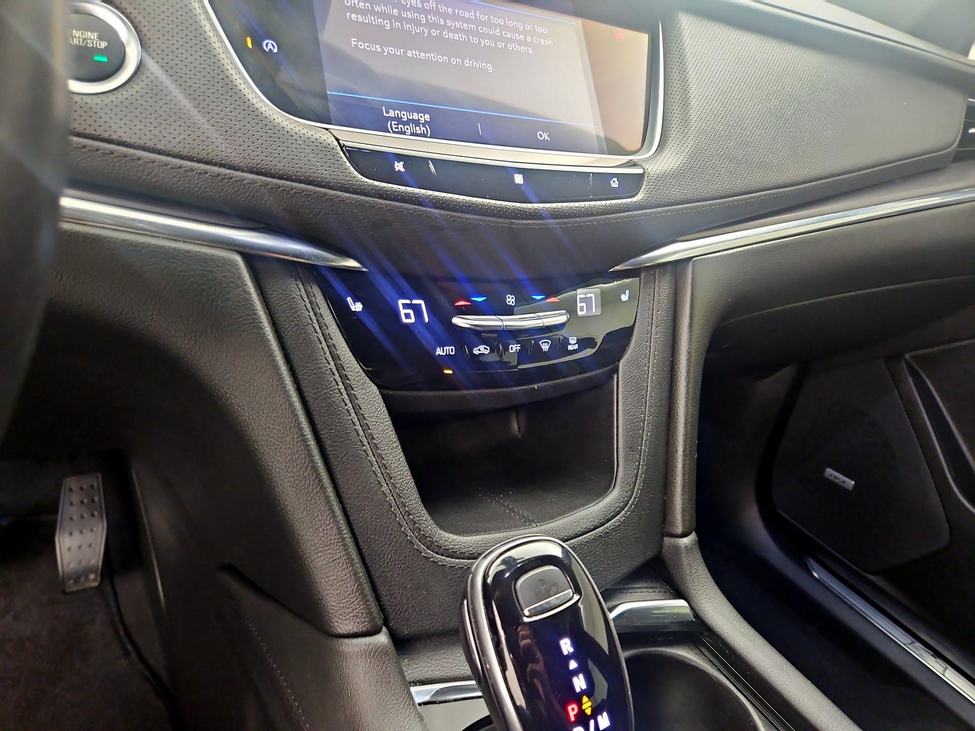 Thumbnail: 2020 Cadillac XT5 - 16