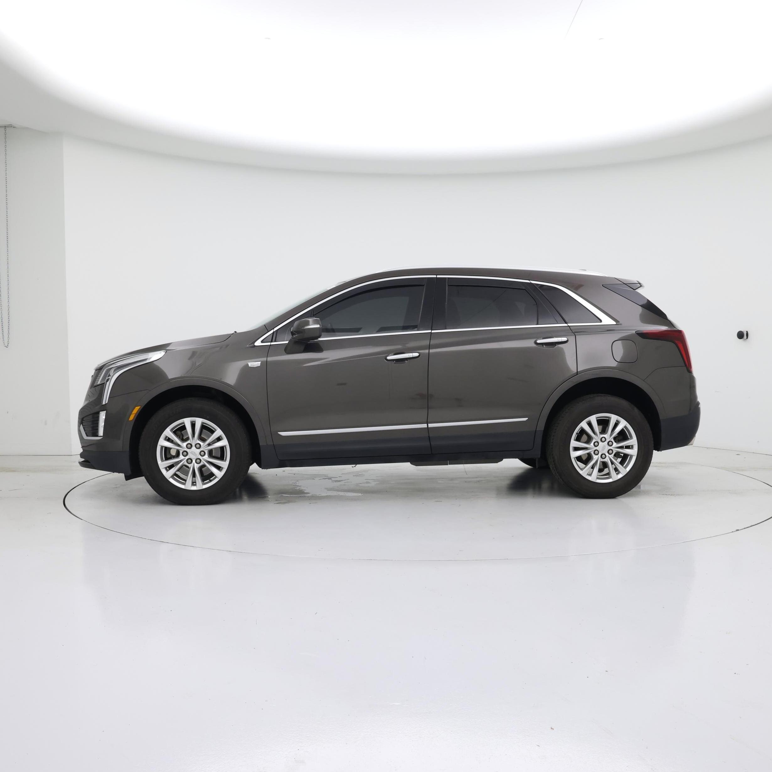 Thumbnail: 2020 Cadillac XT5 - 3
