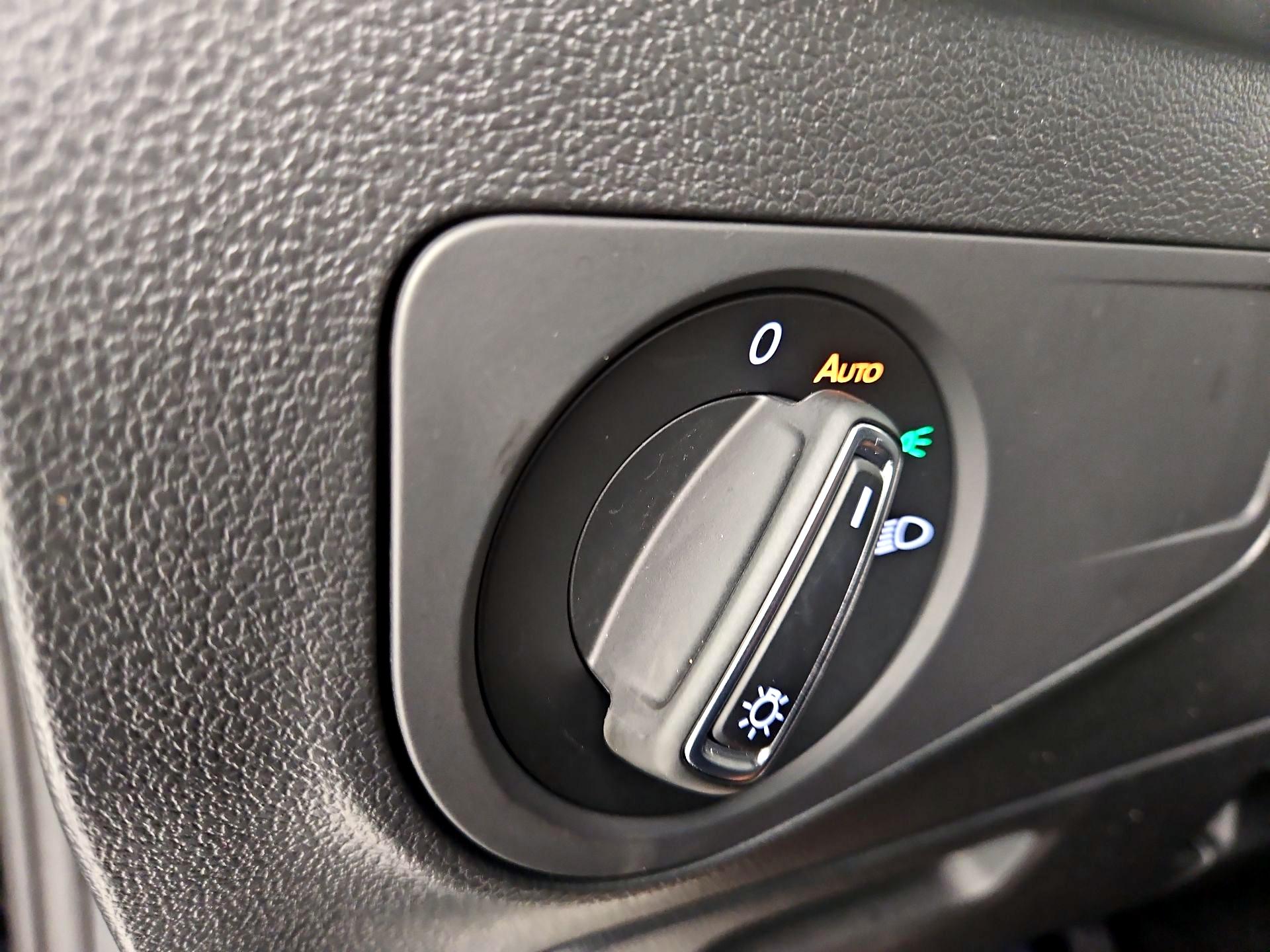 Thumbnail: 2024 Volkswagen Tiguan - 13