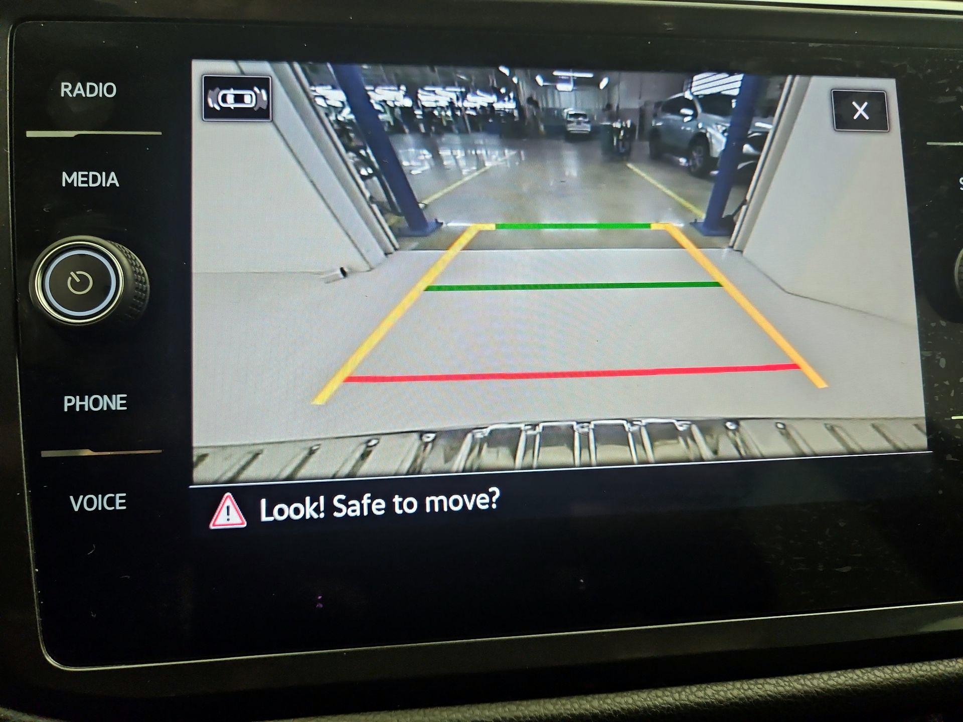 Thumbnail: 2024 Volkswagen Tiguan - 14