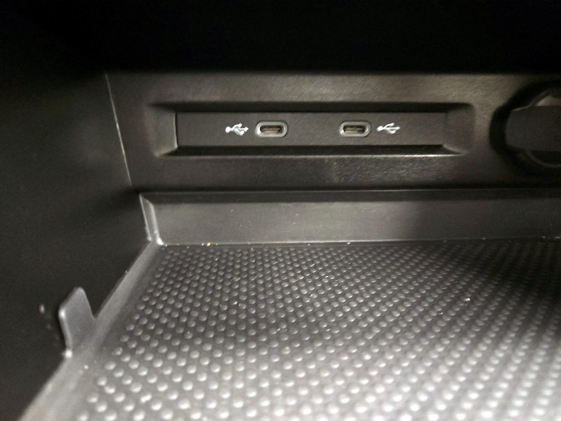 Thumbnail: 2024 Volkswagen Tiguan - 18