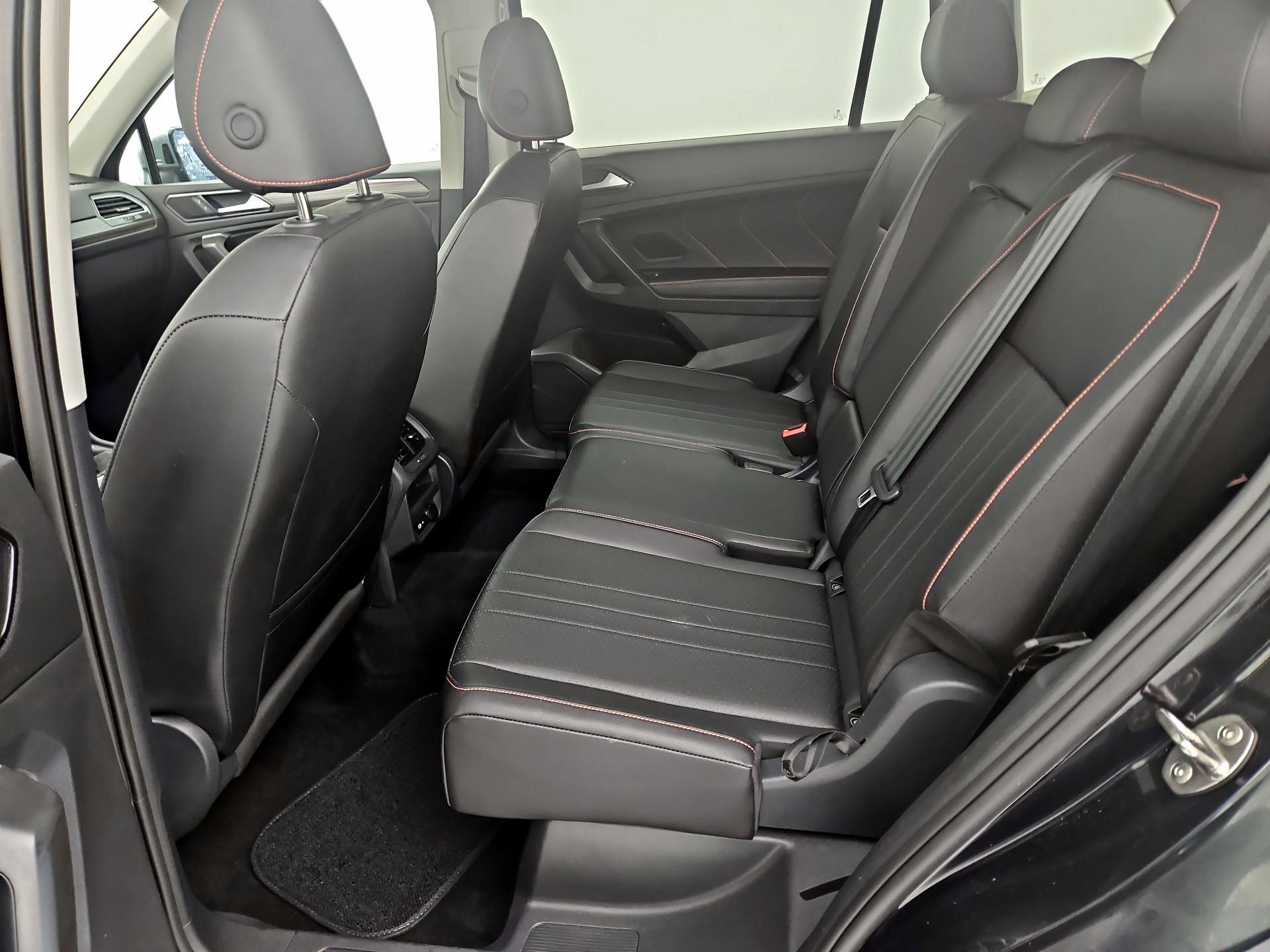 Thumbnail: 2024 Volkswagen Tiguan - 20