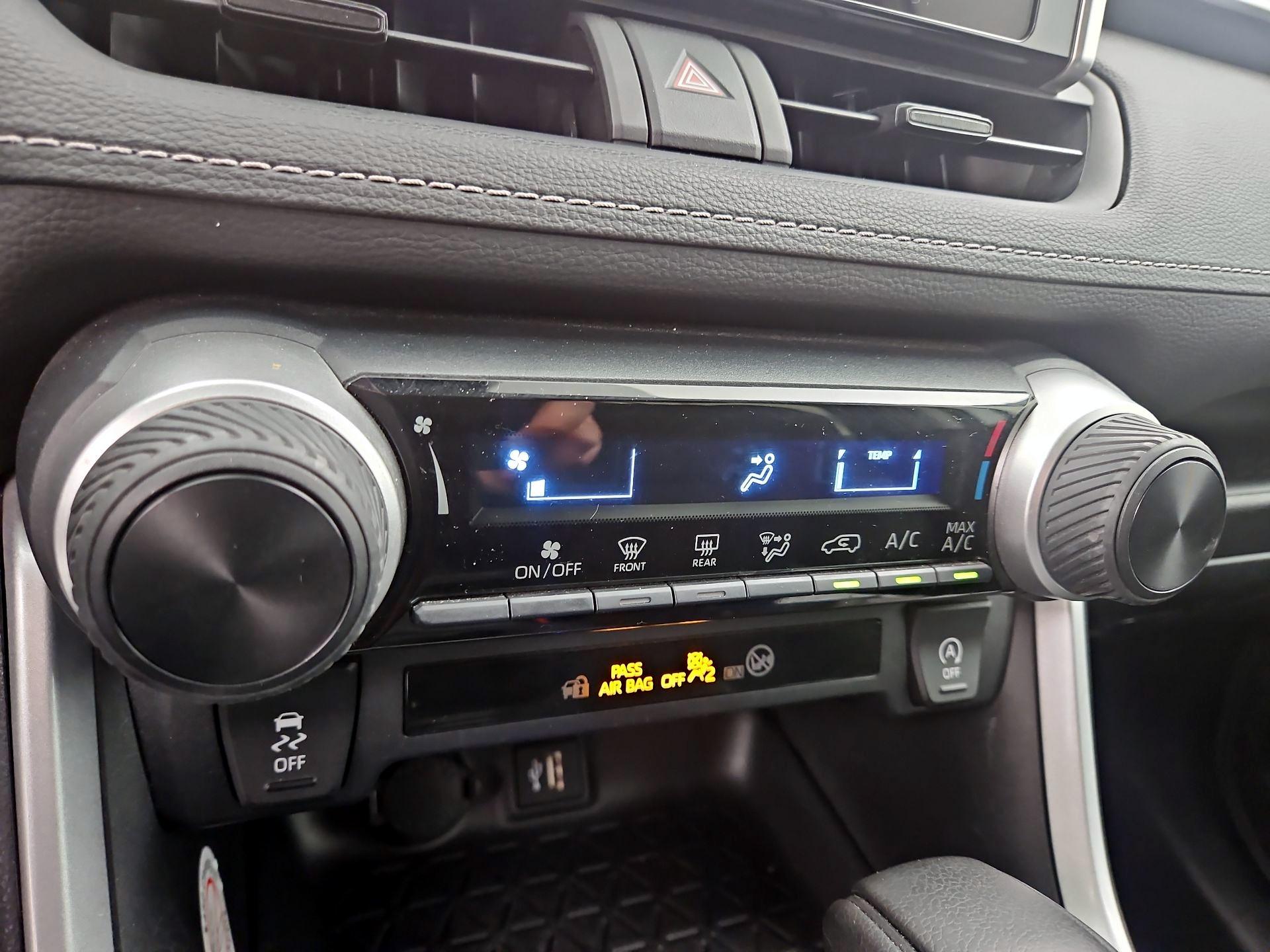 Thumbnail: 2024 Toyota RAV4 - 16