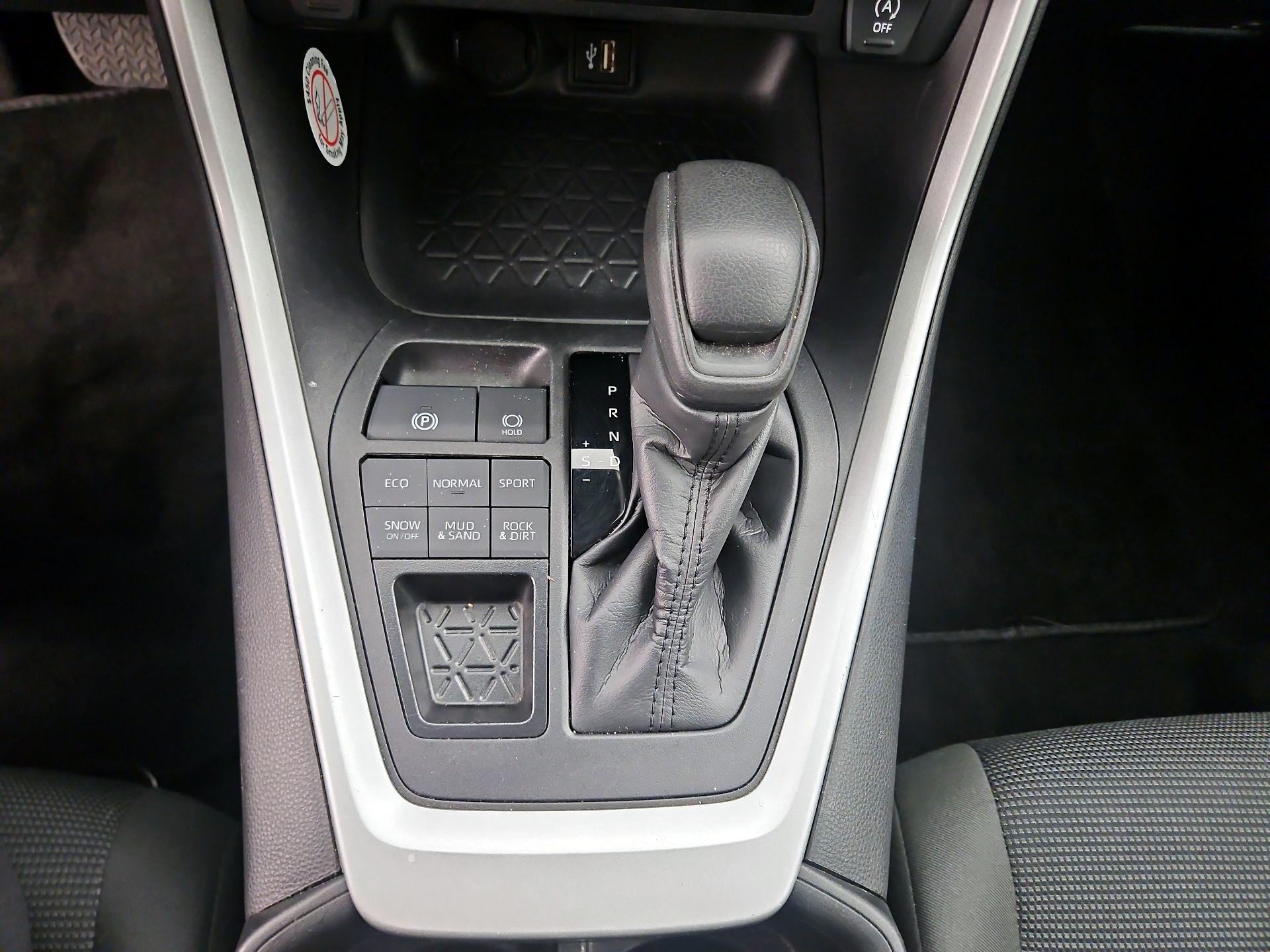 Thumbnail: 2024 Toyota RAV4 - 17