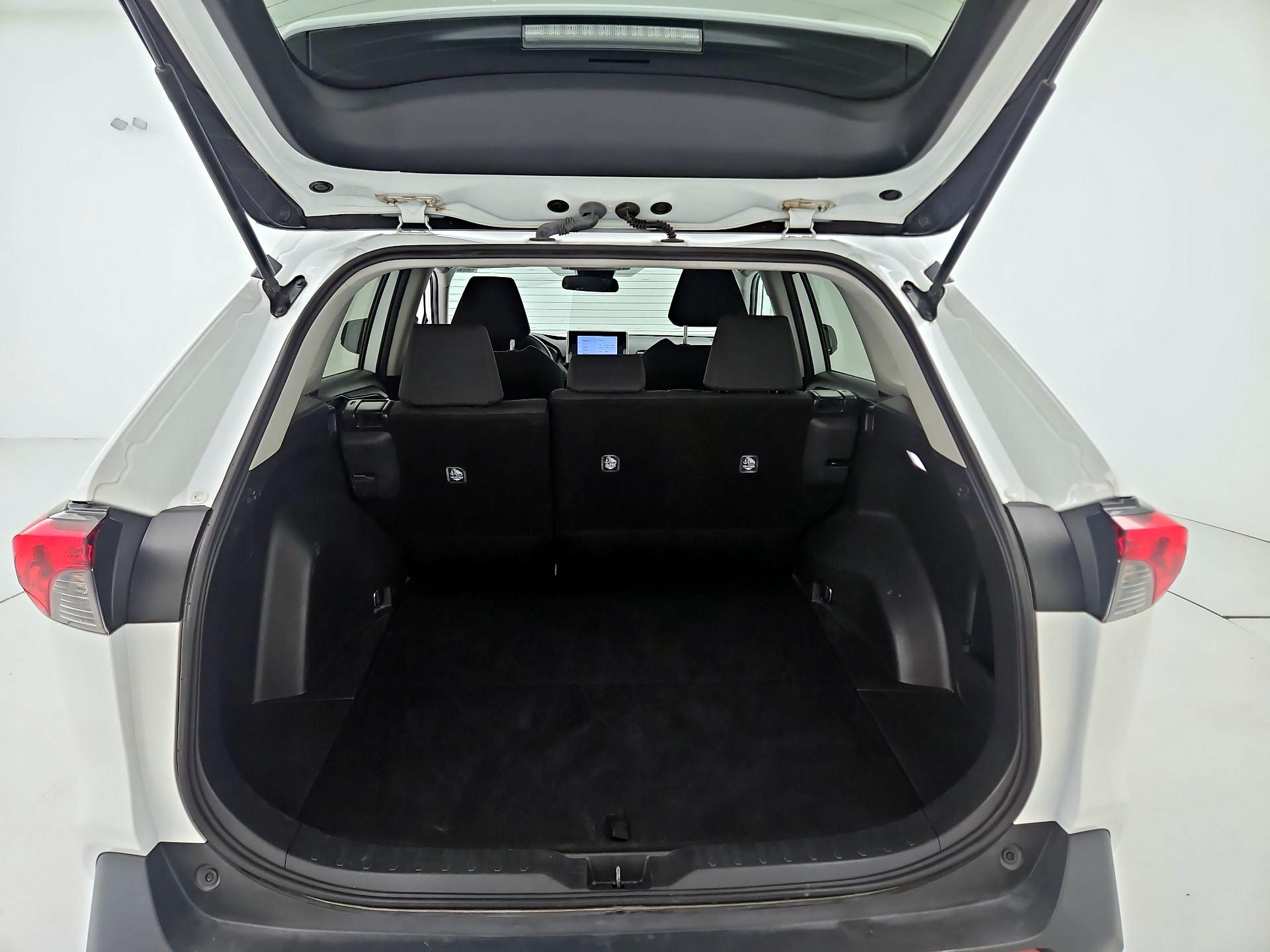 Thumbnail: 2024 Toyota RAV4 - 20