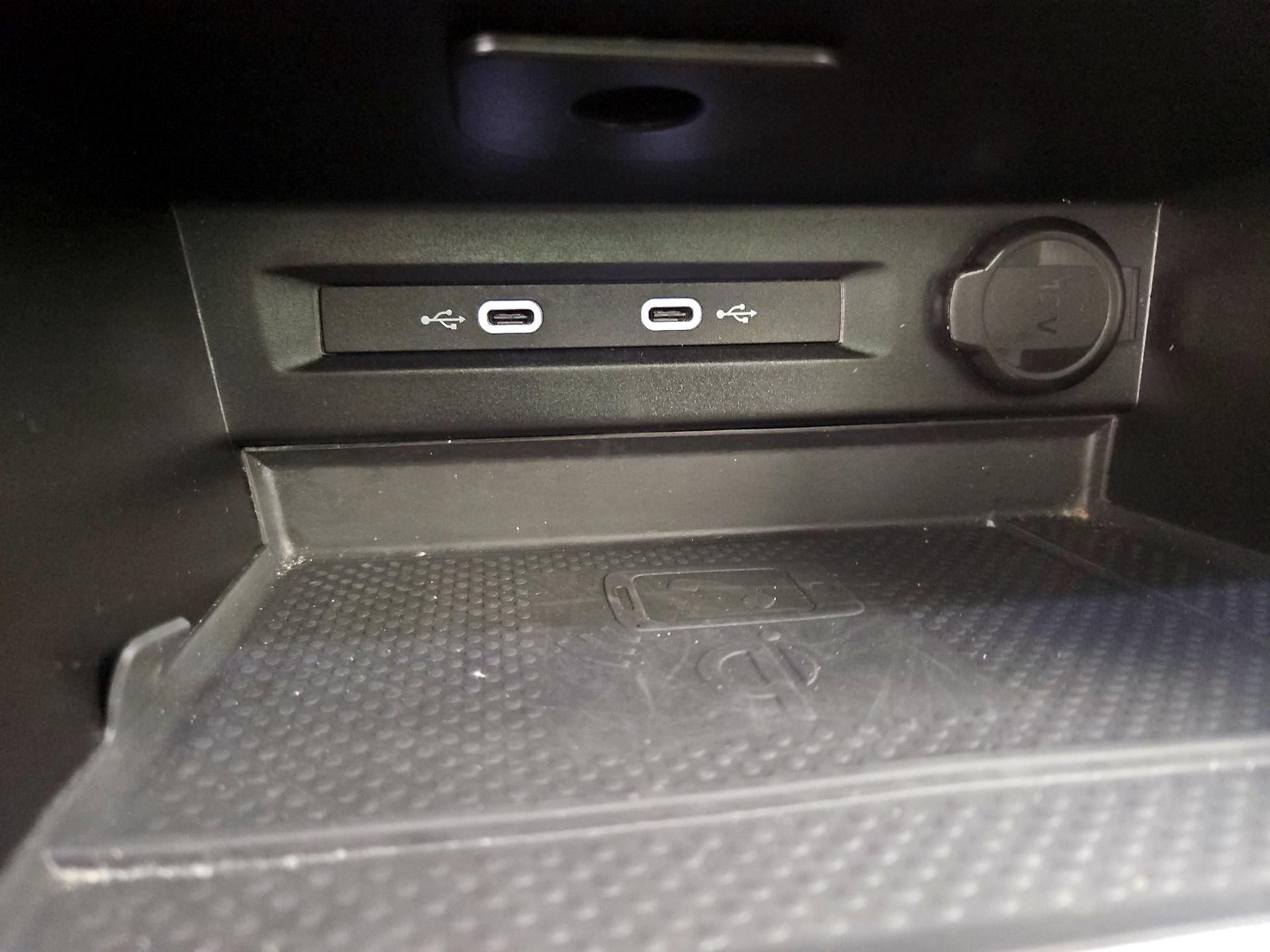 Thumbnail: 2024 Volkswagen Tiguan - 18