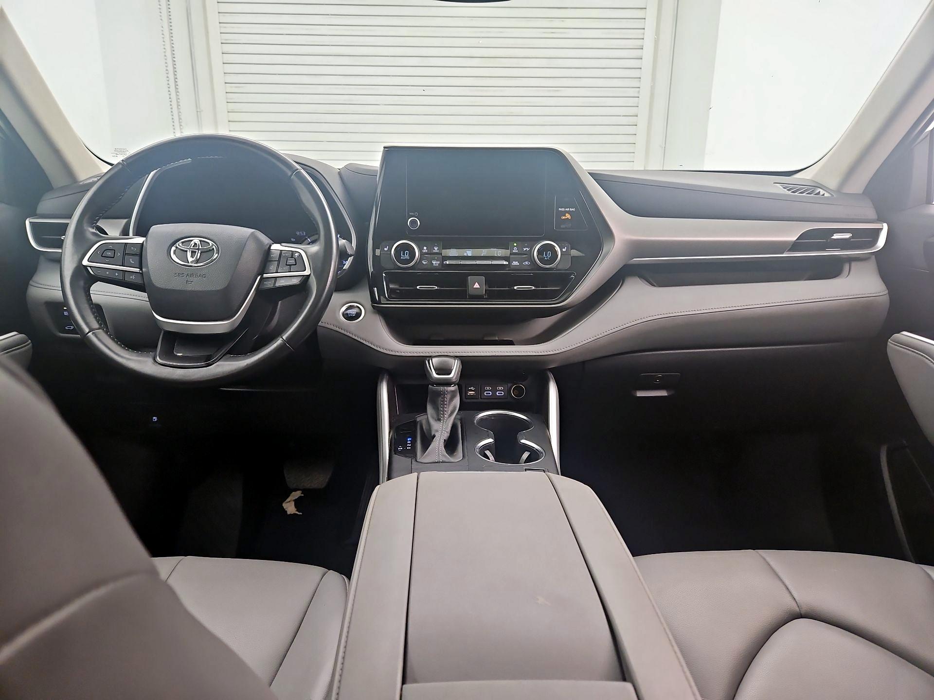 Thumbnail: 2024 Toyota Highlander - 9