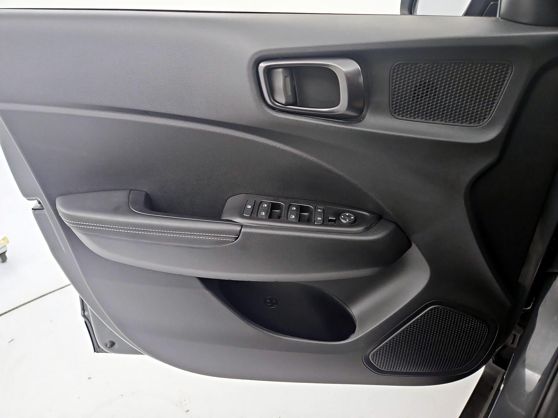 Thumbnail: 2024 Hyundai Venue - 12