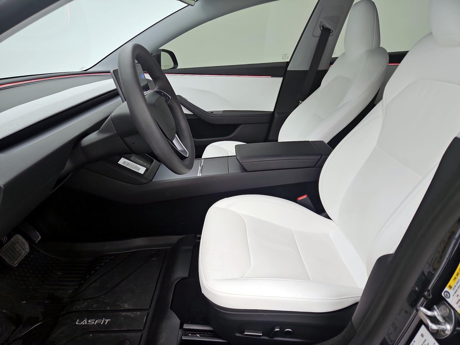 Thumbnail: 2025 Tesla Model 3 - 11