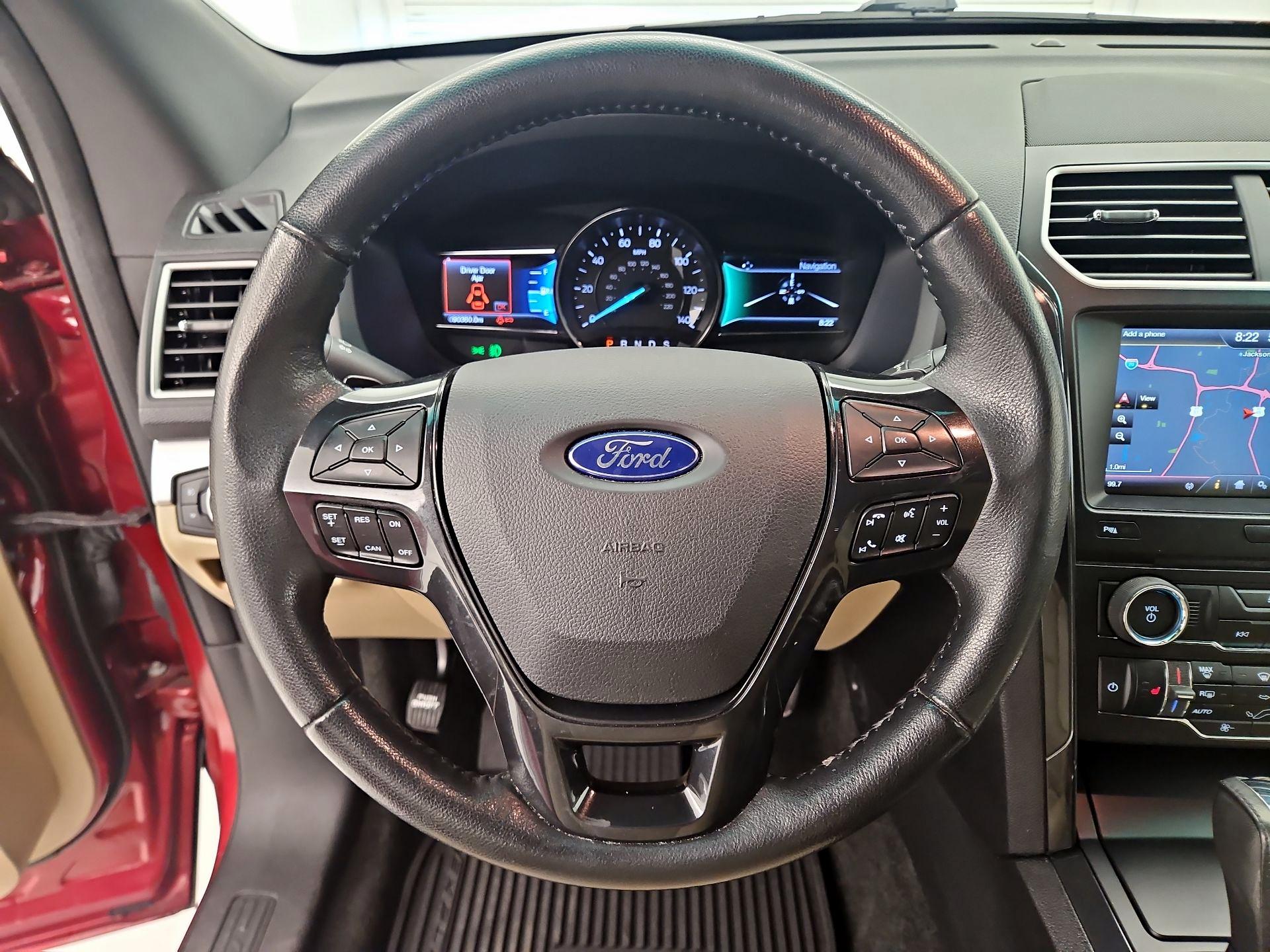 Thumbnail: 2016 Ford Explorer - 10