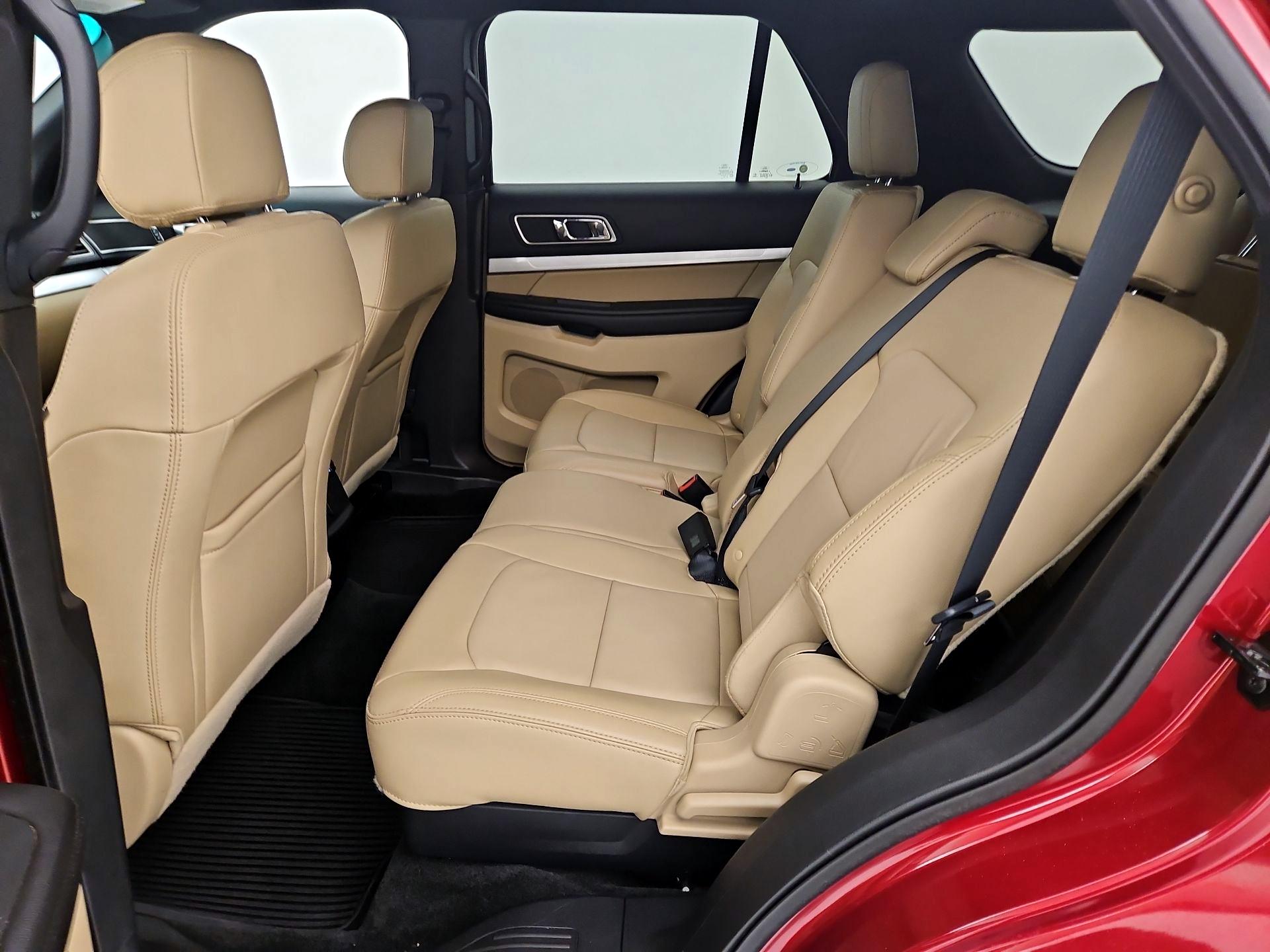 Thumbnail: 2016 Ford Explorer - 20