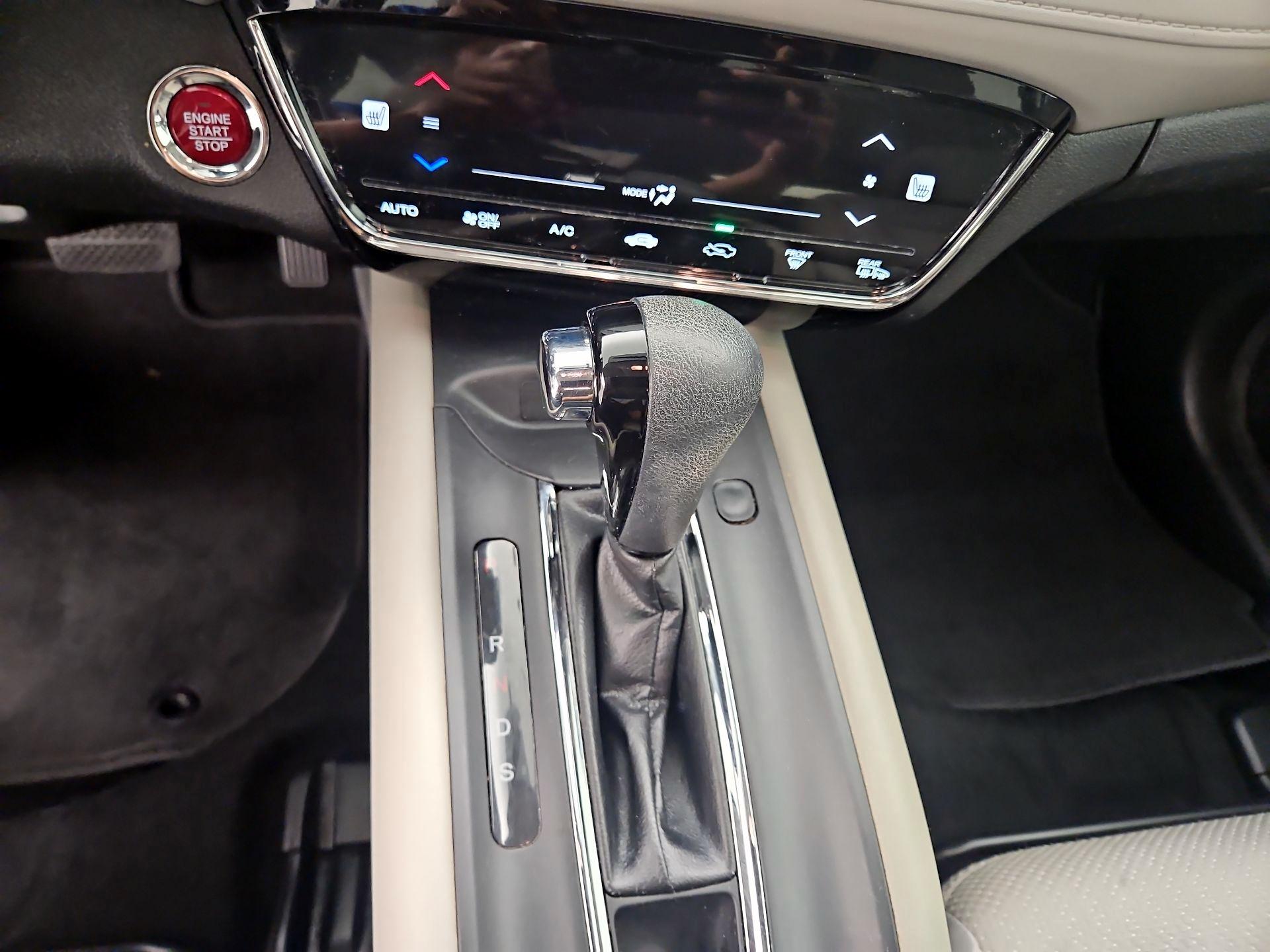 Thumbnail: 2017 Honda HR-V - 17