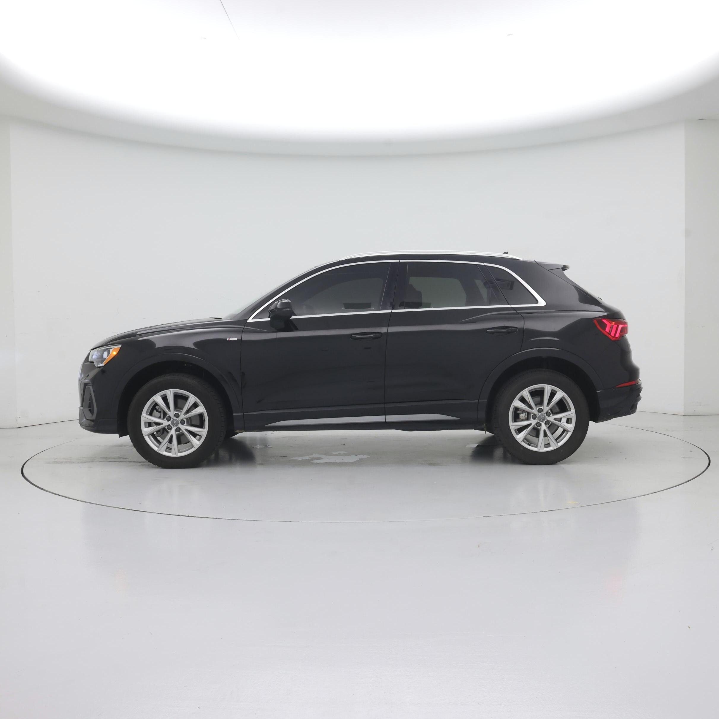 Thumbnail: 2021 Audi Q3 - 3