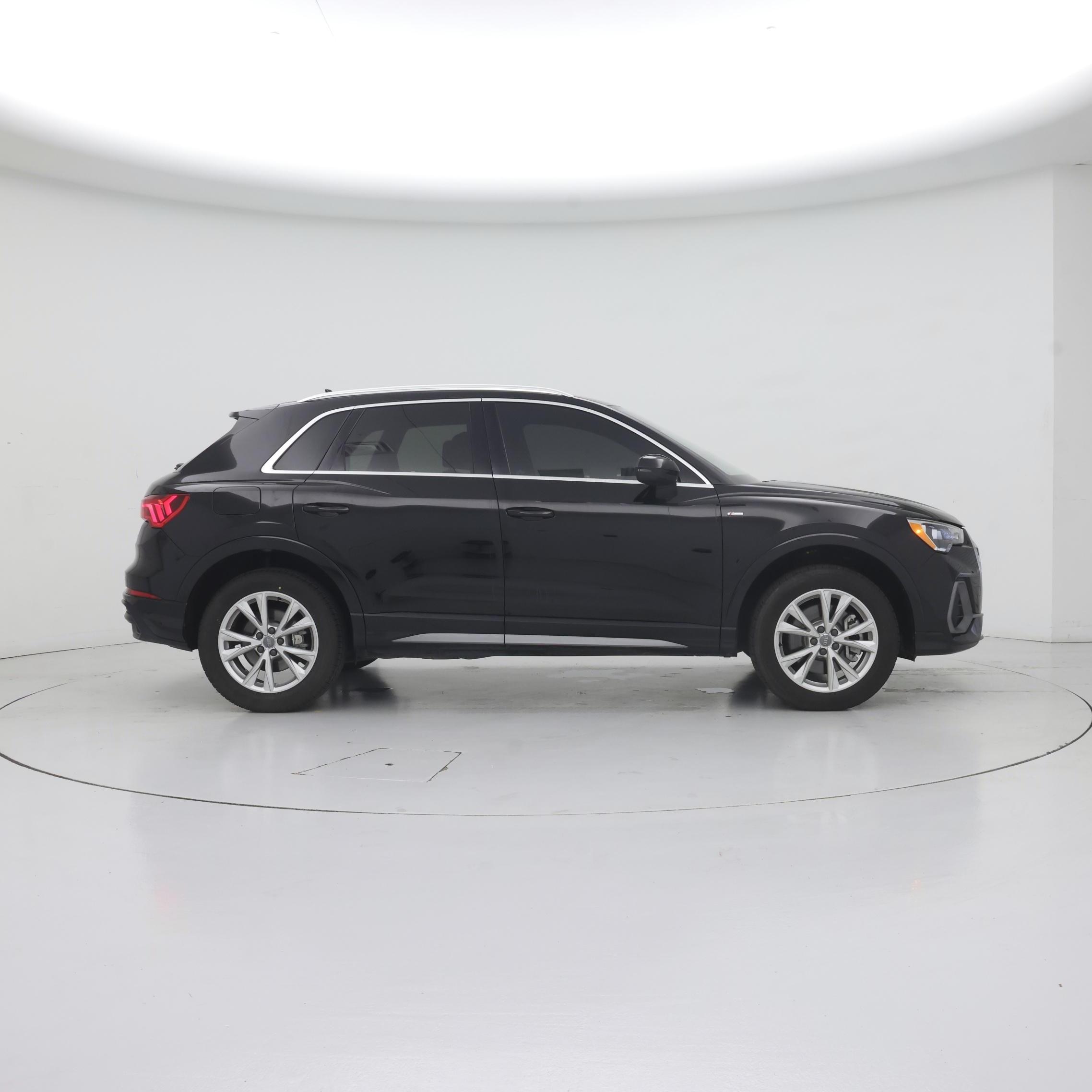 Thumbnail: 2021 Audi Q3 - 7
