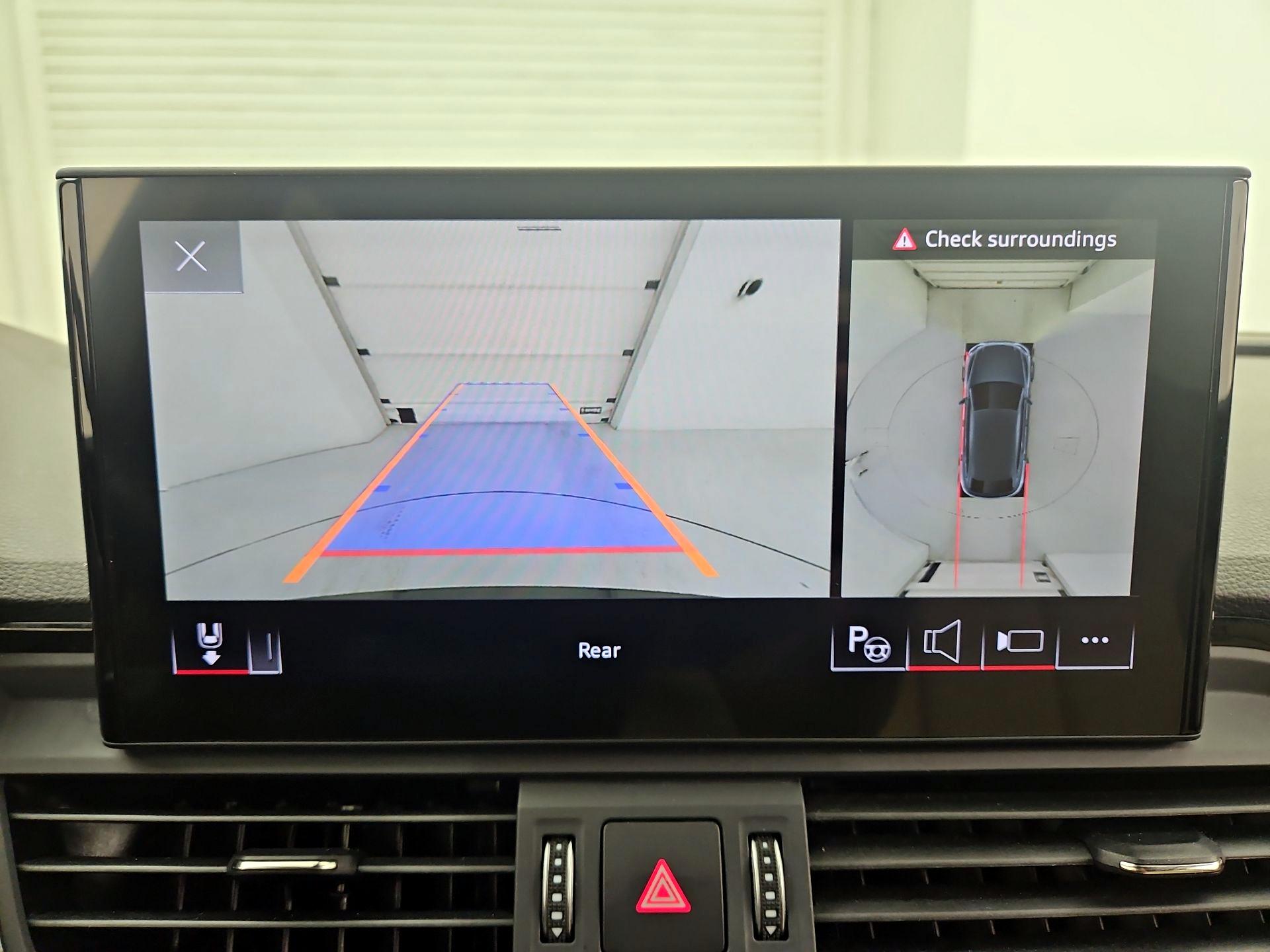 Thumbnail: 2021 Audi Q5 - 14