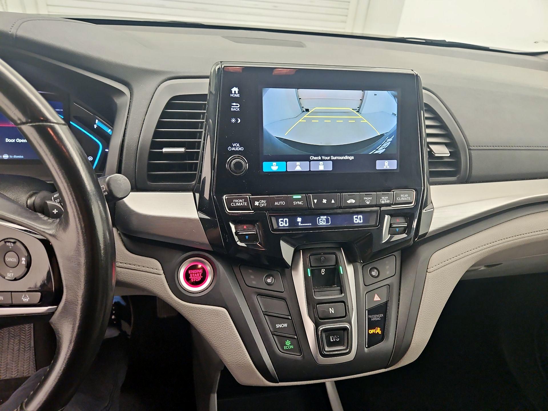 Thumbnail: 2018 Honda Odyssey - 14