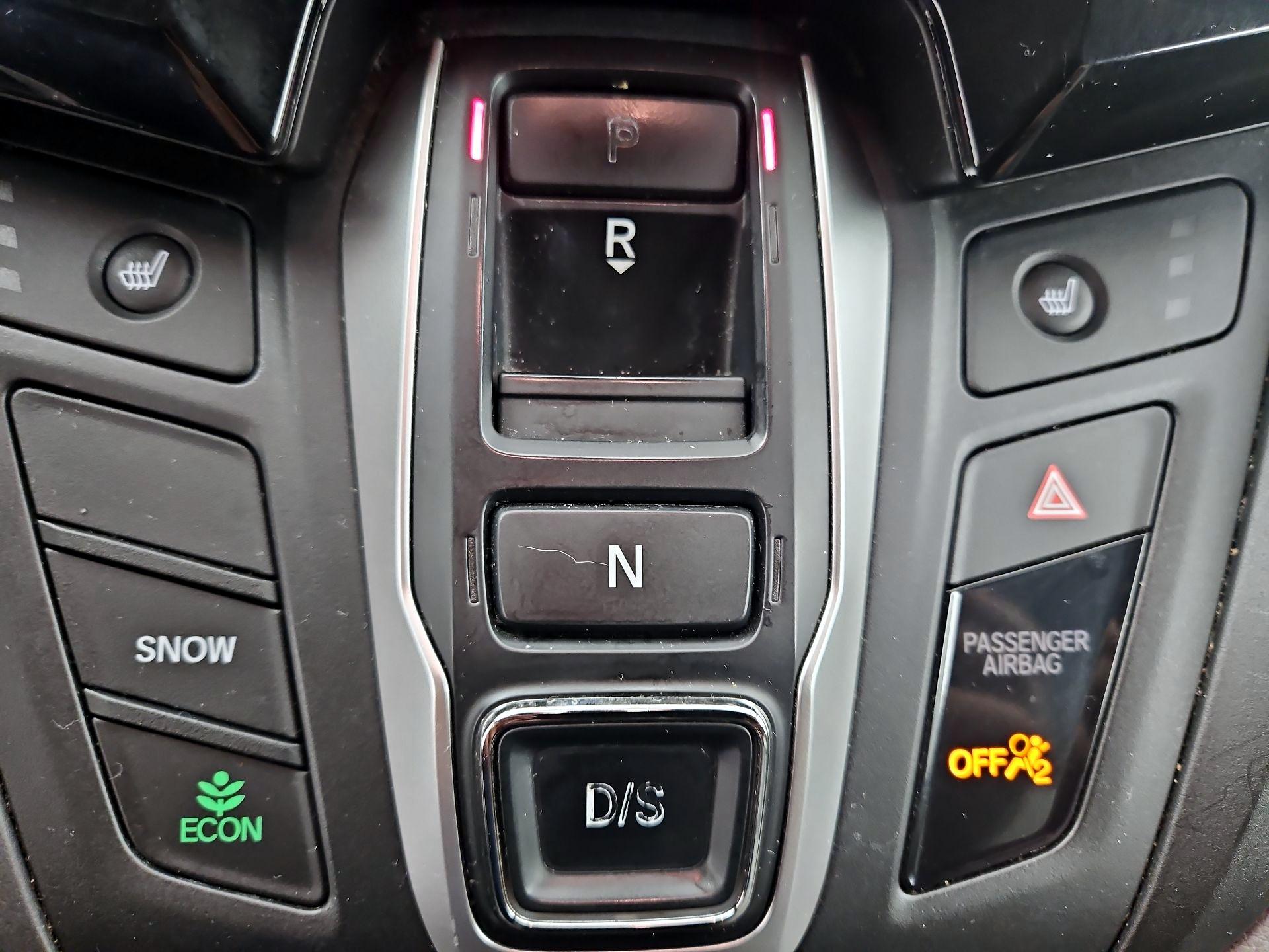 Thumbnail: 2018 Honda Odyssey - 17