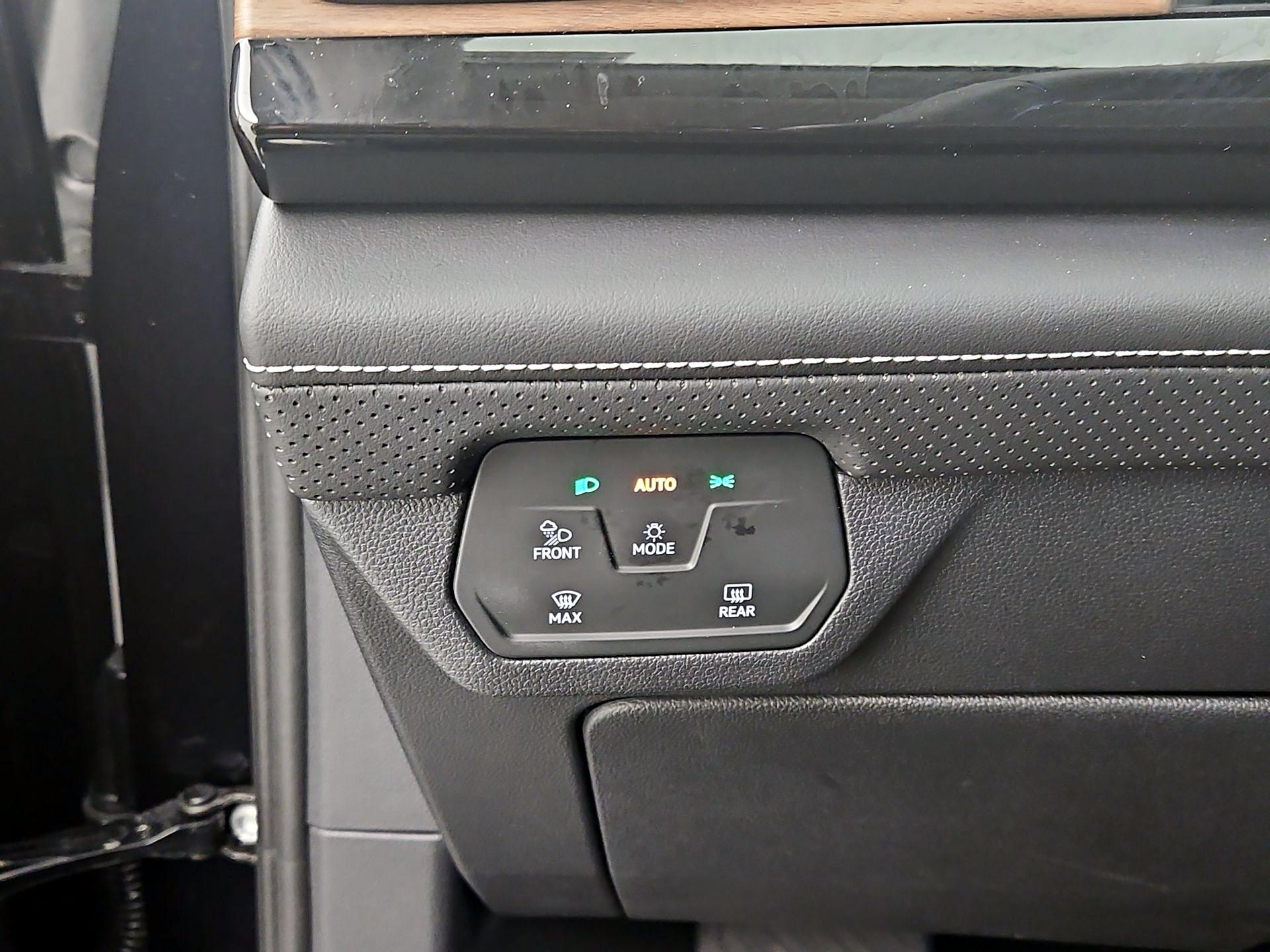 Thumbnail: 2025 Volkswagen Atlas - 13