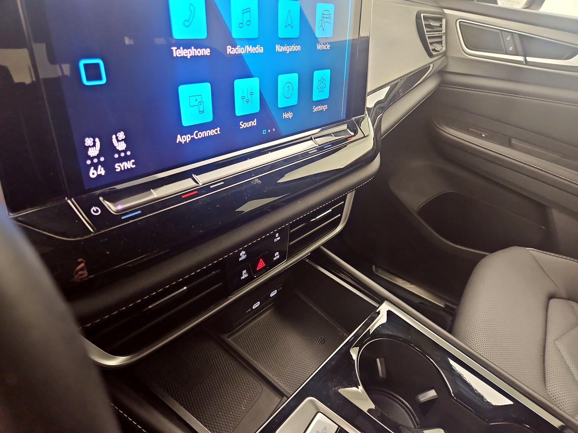 Thumbnail: 2024 Volkswagen Atlas - 16