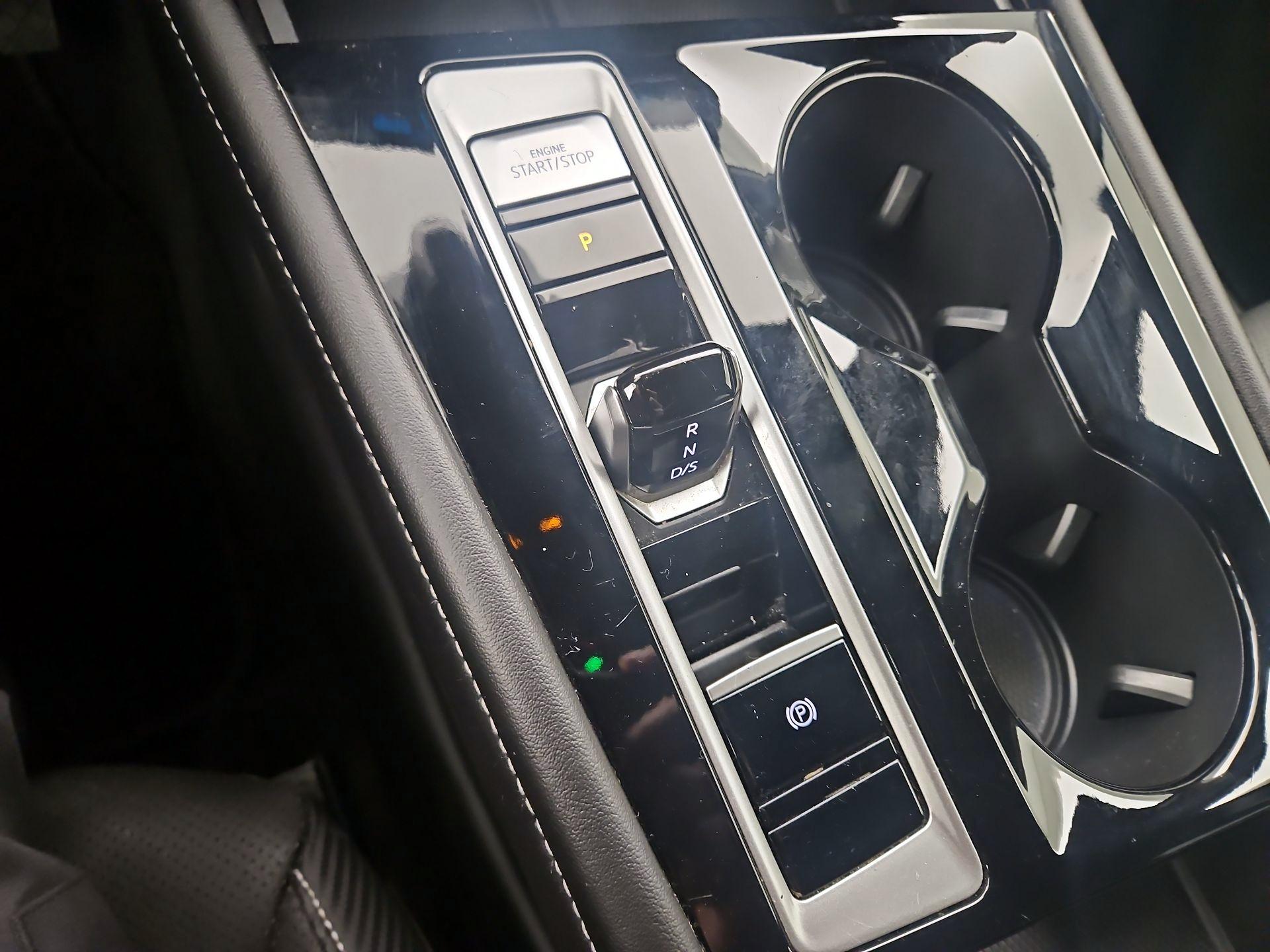 Thumbnail: 2024 Volkswagen Atlas - 17